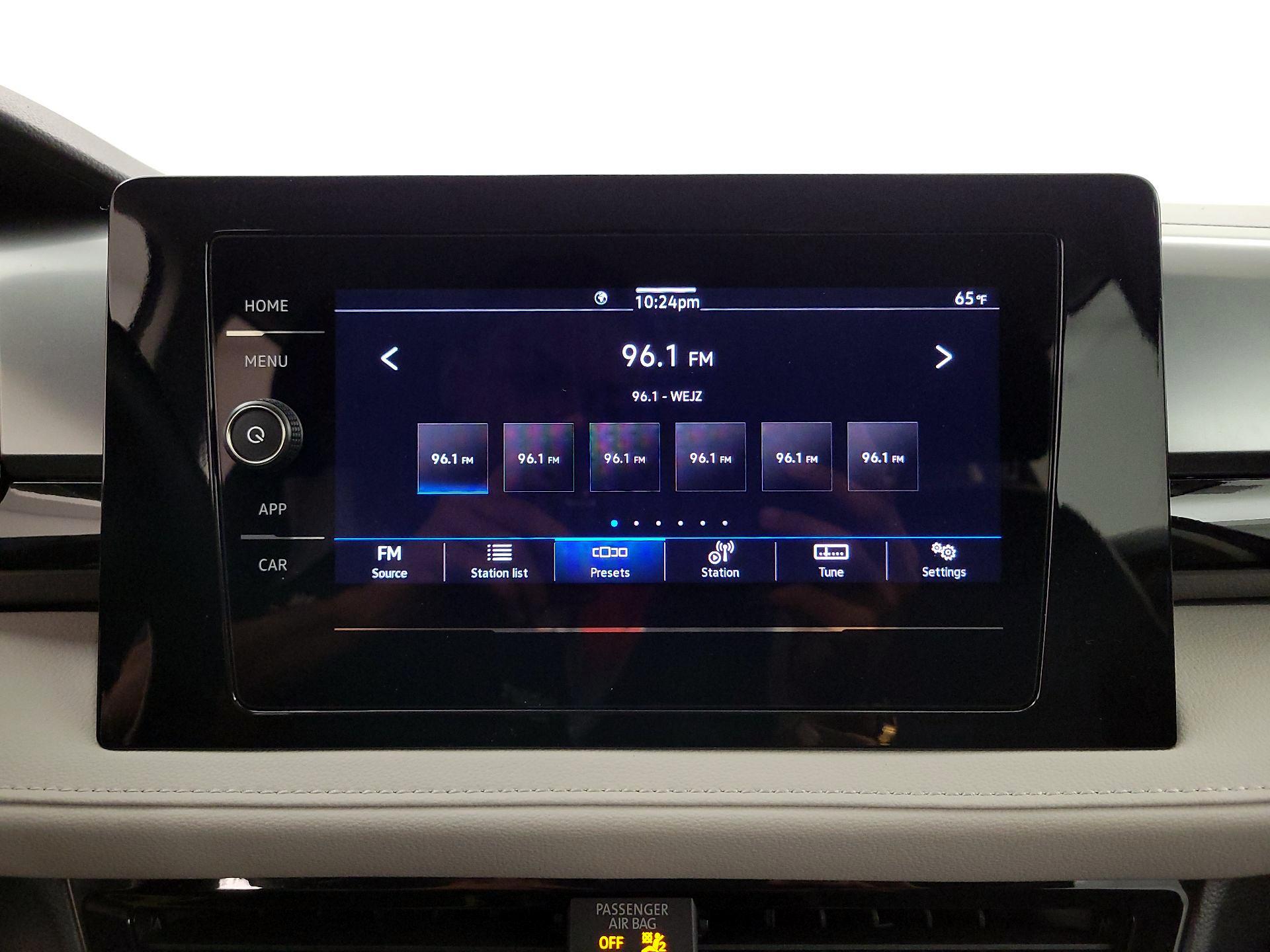 Thumbnail: 2025 Volkswagen Taos - 15