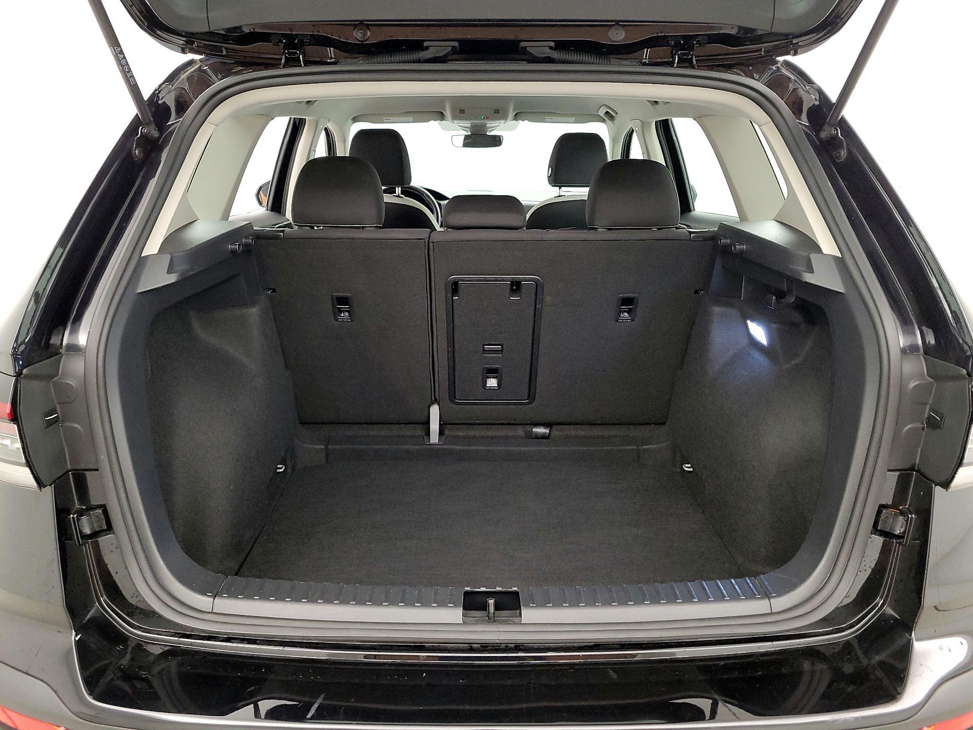 Thumbnail: 2025 Volkswagen Taos - 20