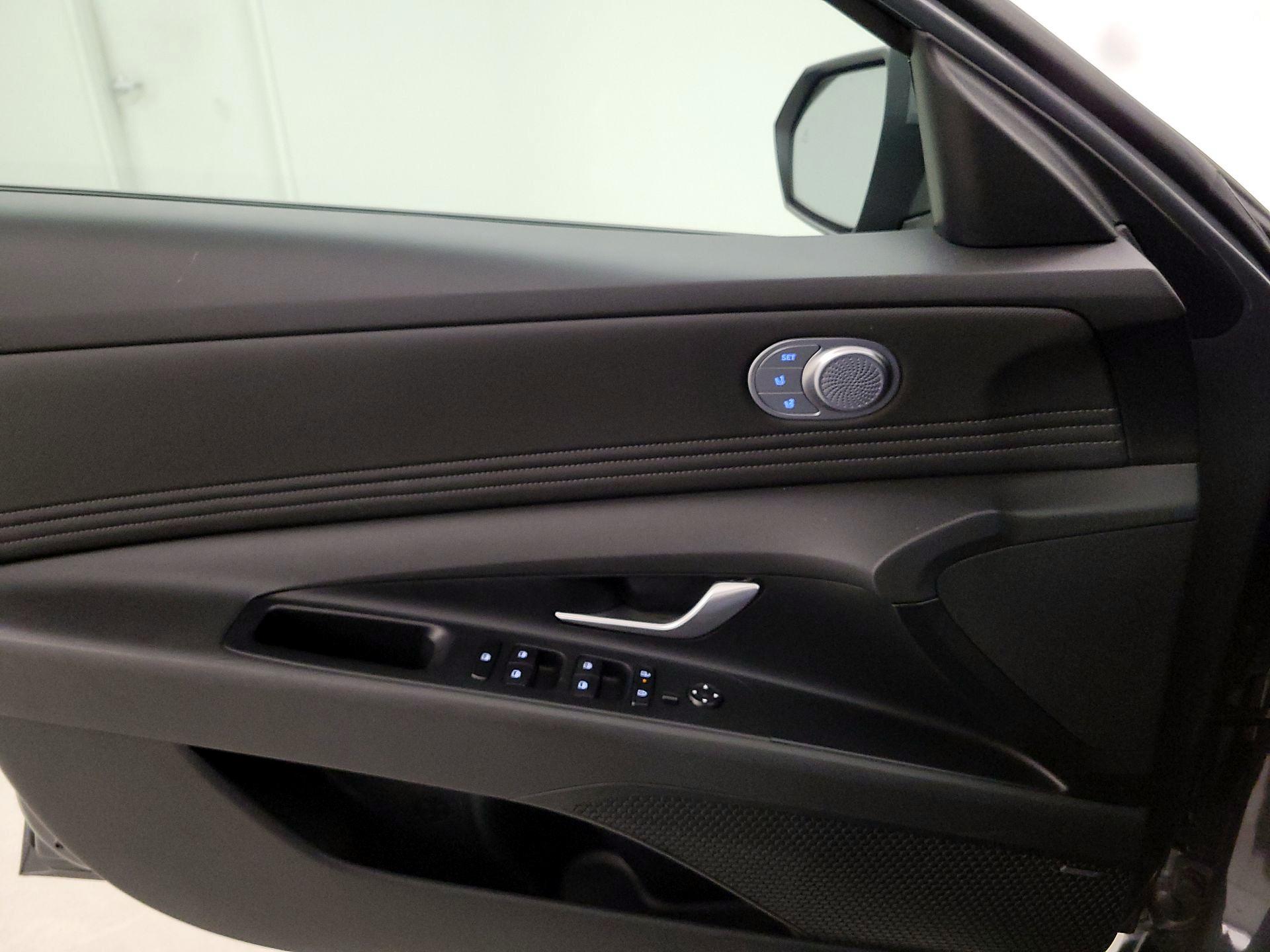 Thumbnail: 2025 Hyundai Elantra - 12