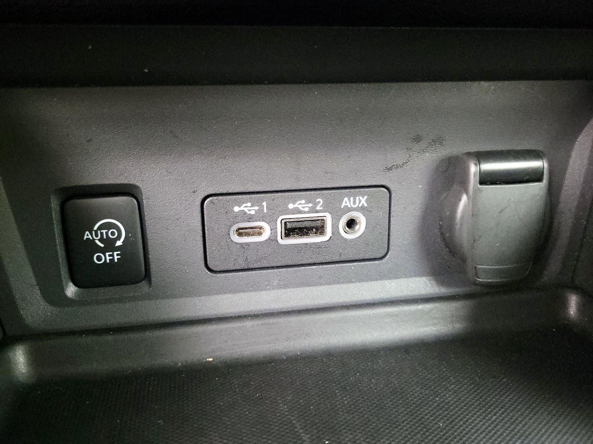 Thumbnail: 2025 Nissan Sentra - 18