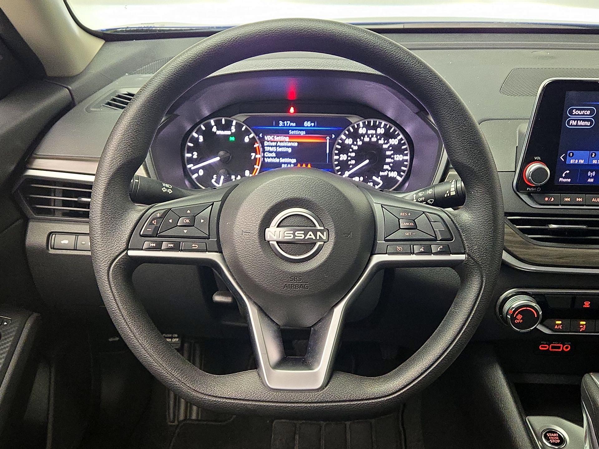 Thumbnail: 2025 Nissan Altima - 10