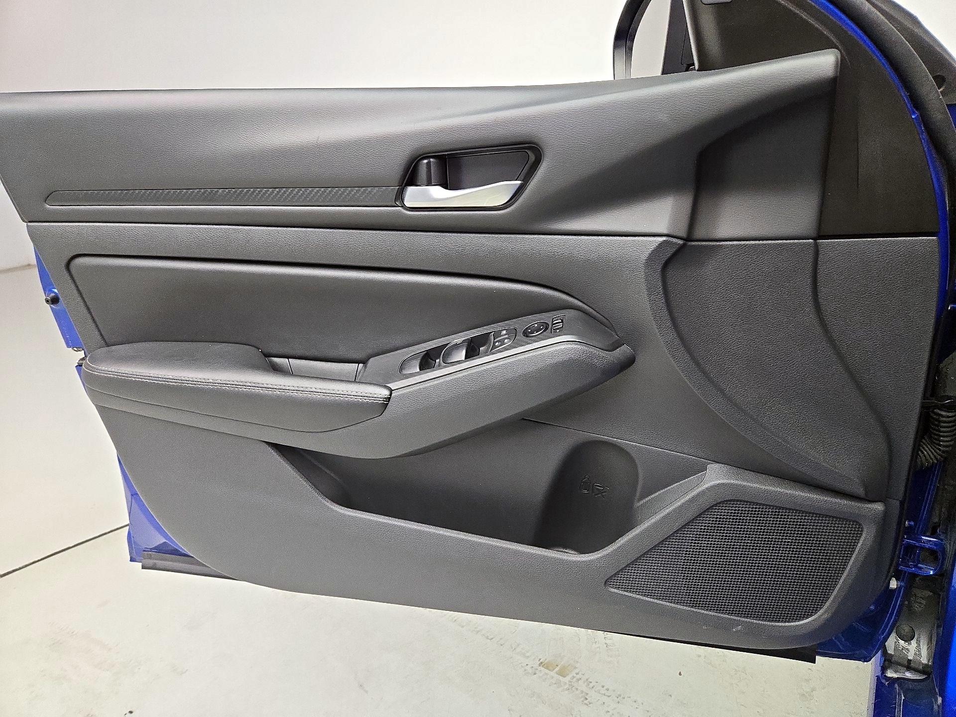 Thumbnail: 2025 Nissan Altima - 12