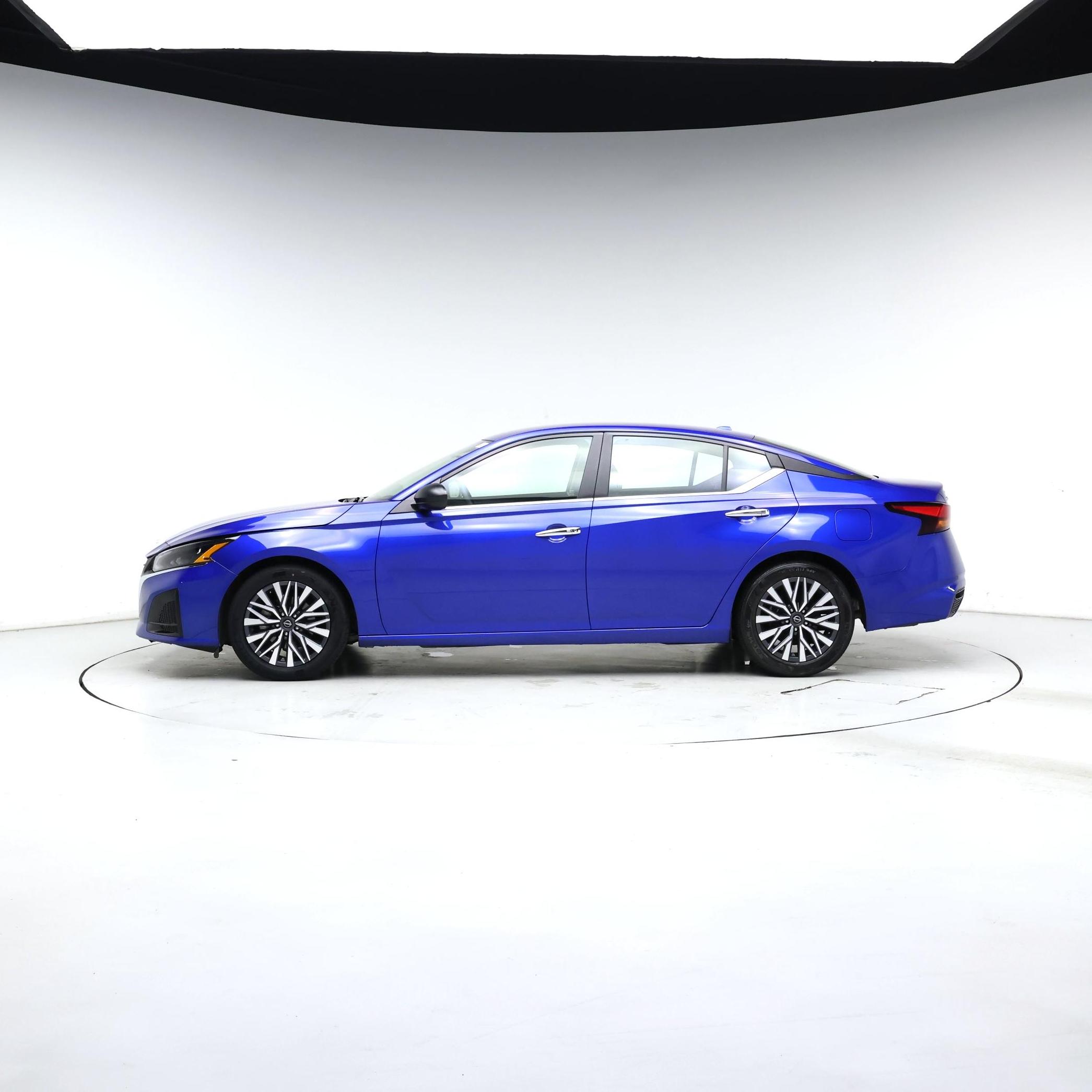 Thumbnail: 2025 Nissan Altima - 3