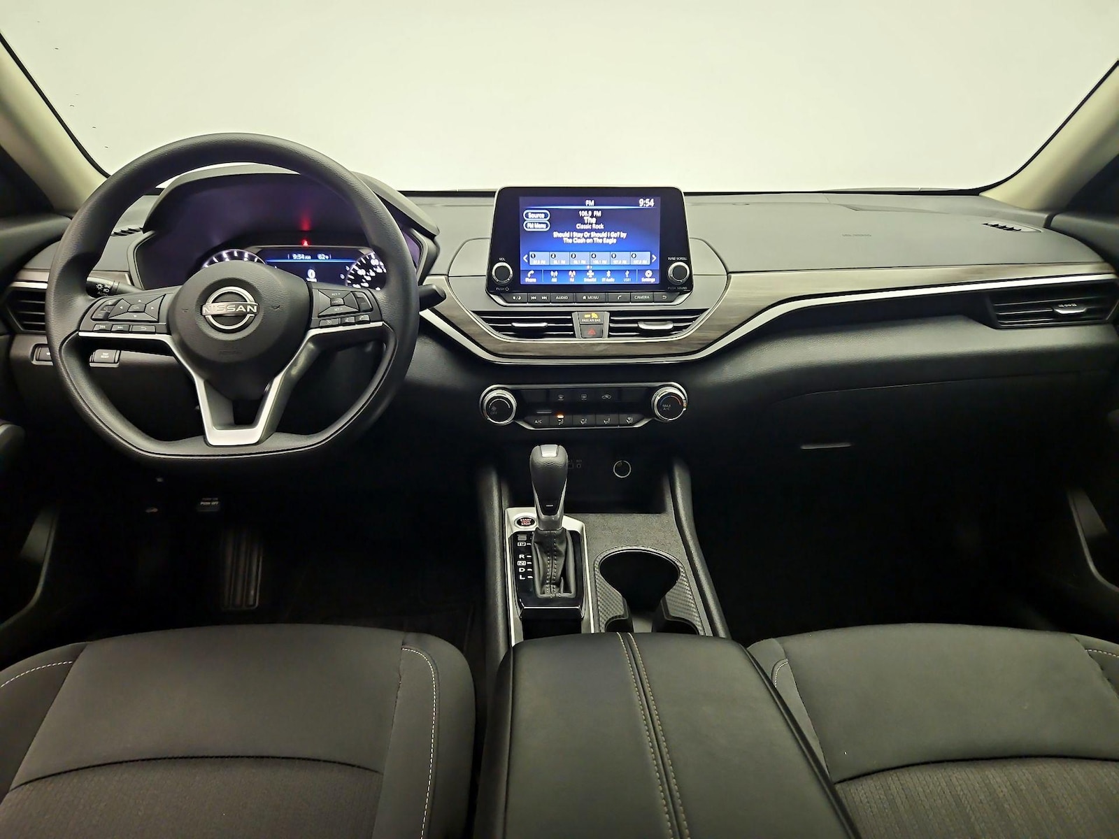 2025 Nissan Altima SV - Photo 10