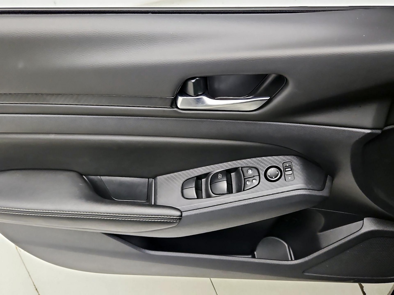 2025 Nissan Altima SV - Photo 13