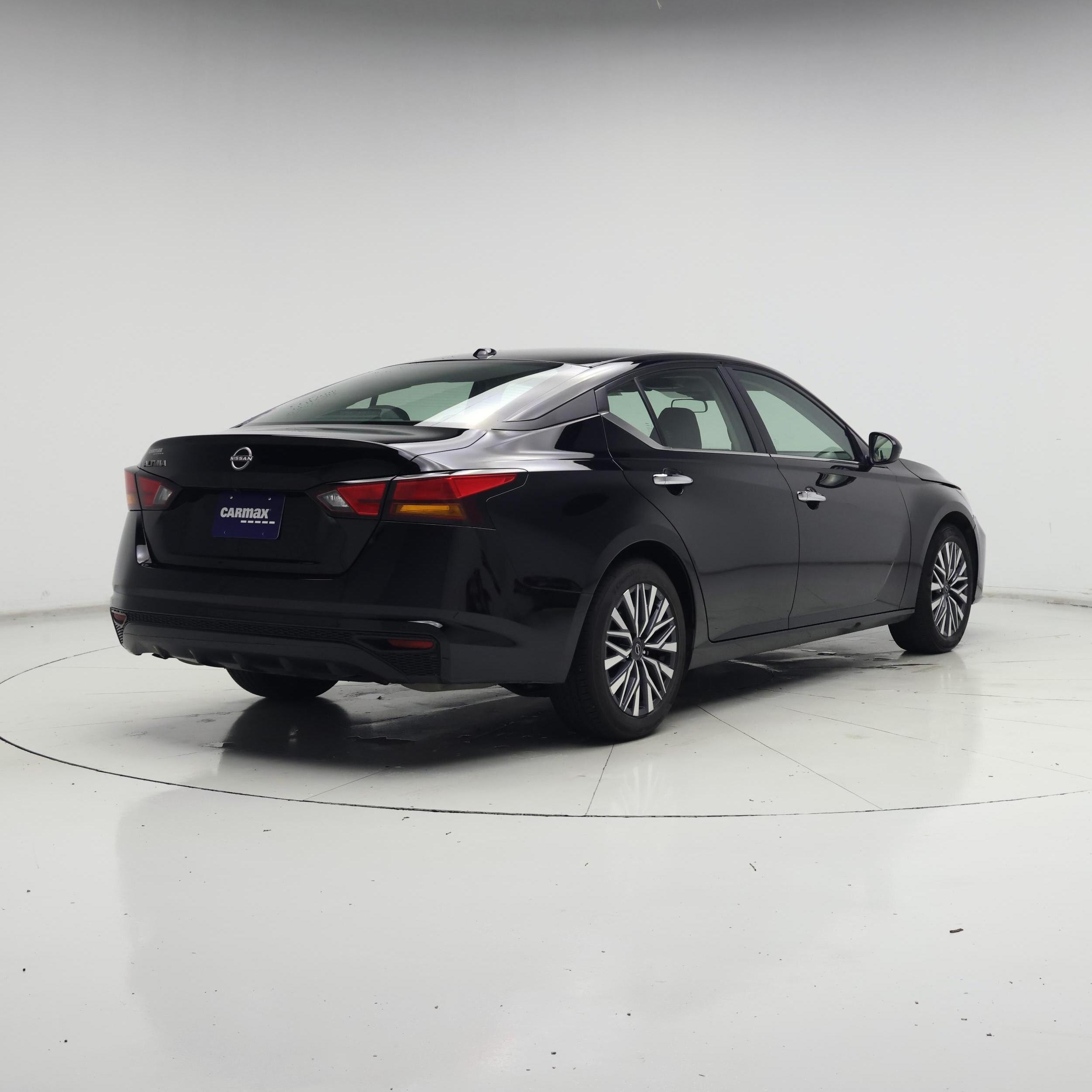 Thumbnail: 2025 Nissan Altima - 8