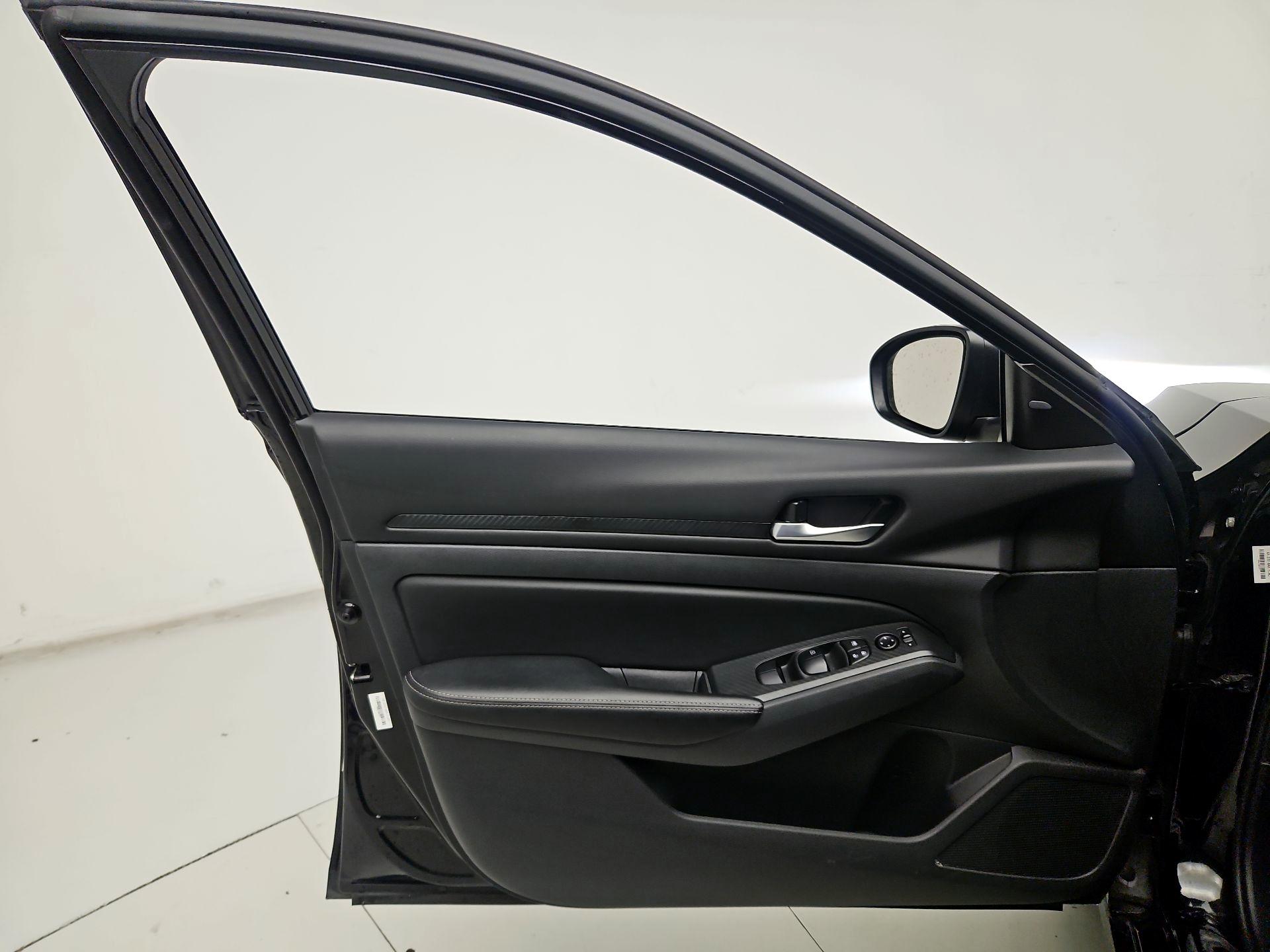 Thumbnail: 2025 Nissan Altima - 12