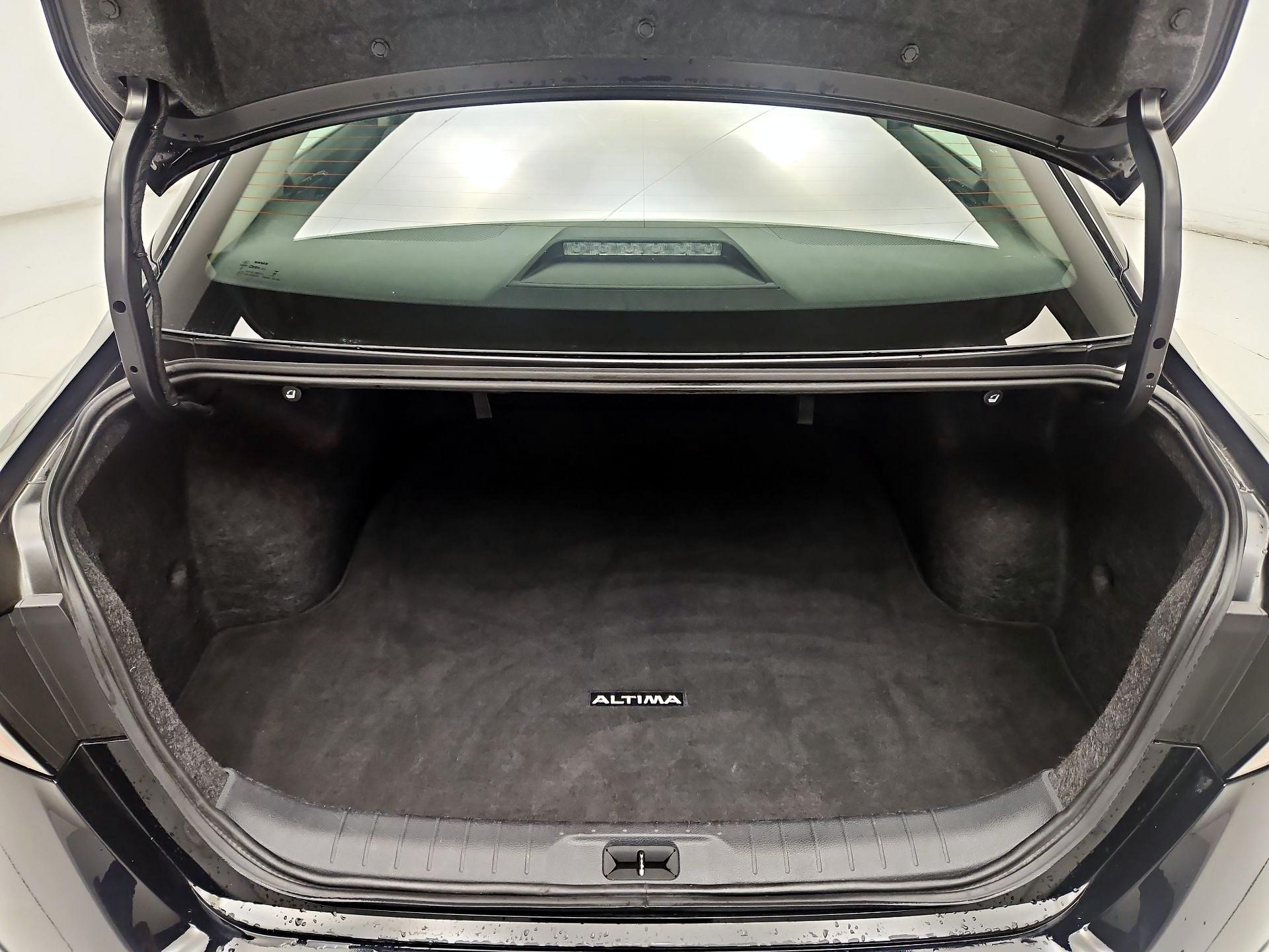 Thumbnail: 2025 Nissan Altima - 18