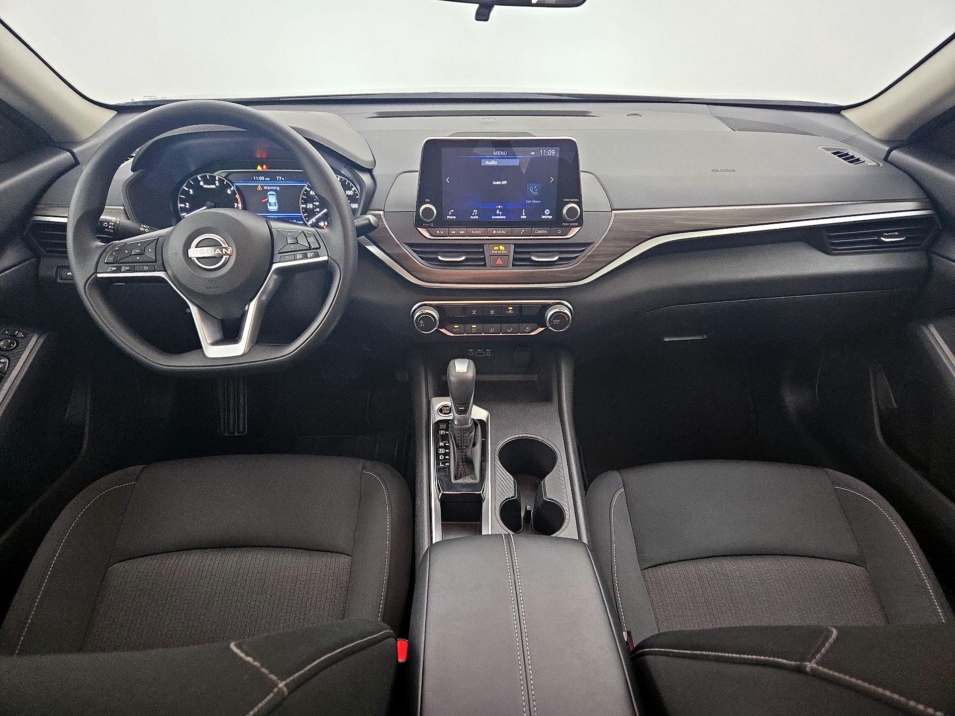 Thumbnail: 2025 Nissan Altima - 9