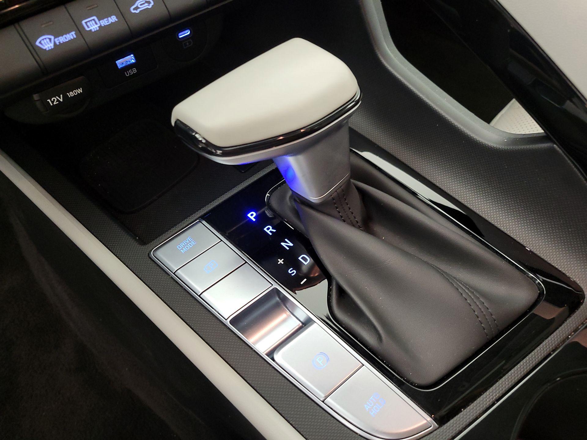 Thumbnail: 2025 Hyundai Elantra - 18