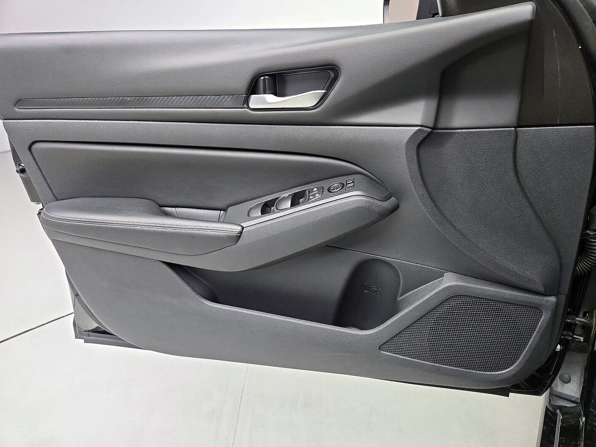 Thumbnail: 2025 Nissan Altima - 12