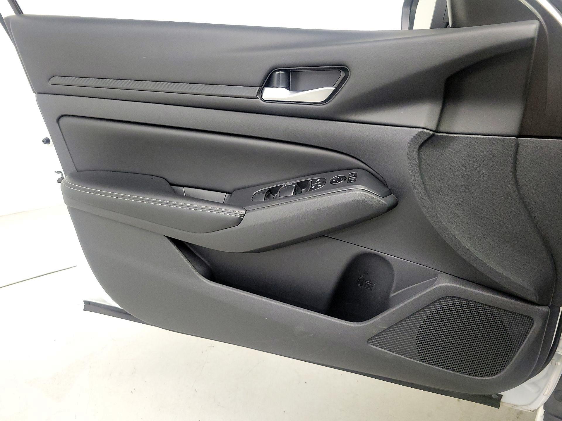 Thumbnail: 2025 Nissan Altima - 12