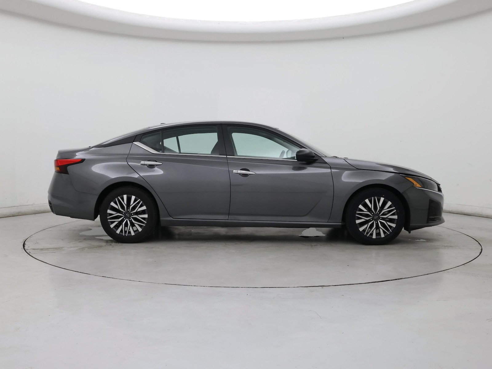 2025 Nissan Altima SV - Photo 8