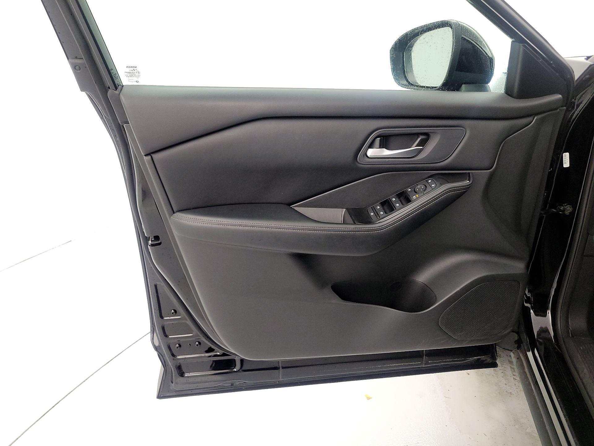 Thumbnail: 2025 Nissan Rogue - 12