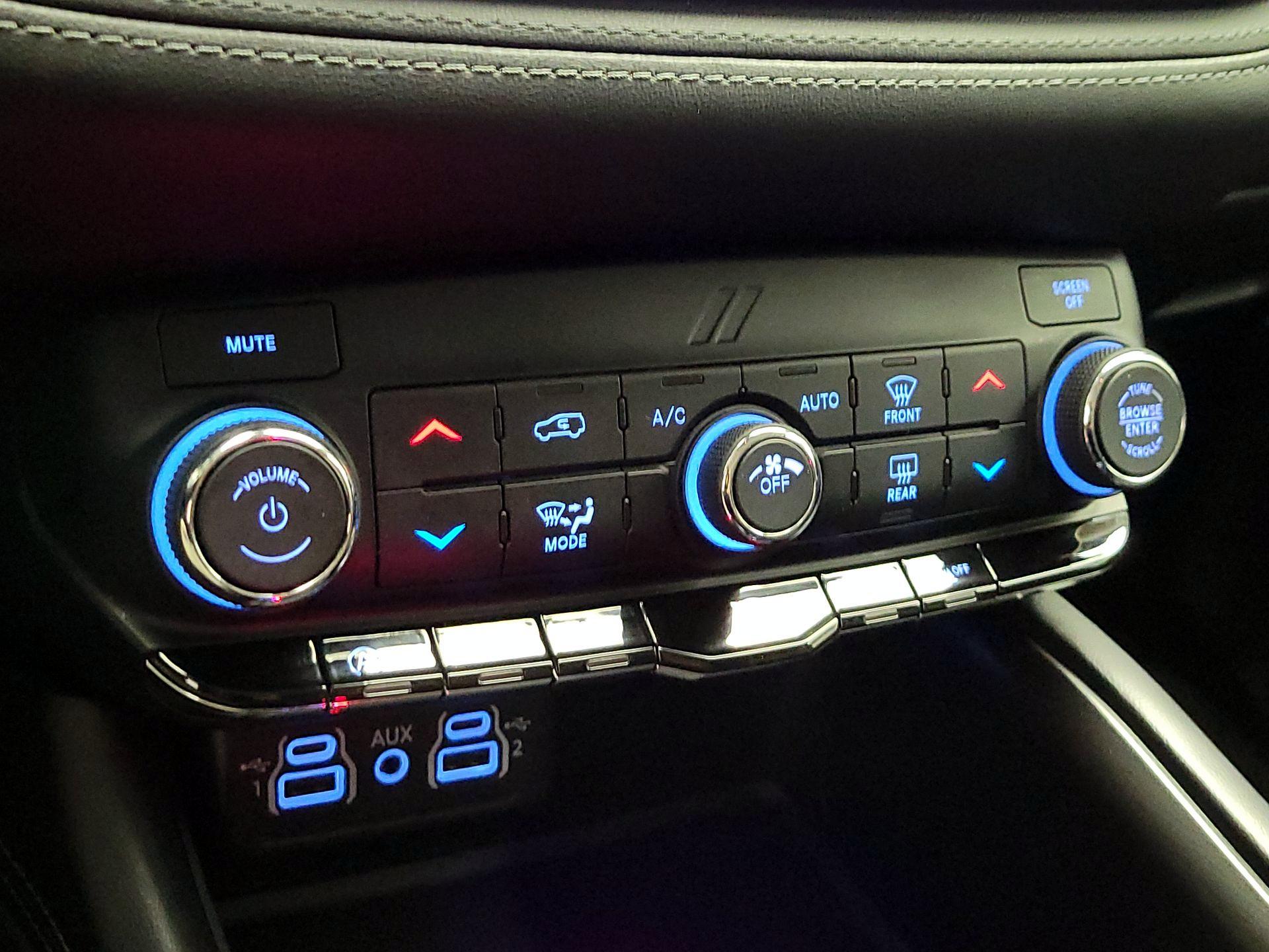 Thumbnail: 2022 Dodge Durango - 16