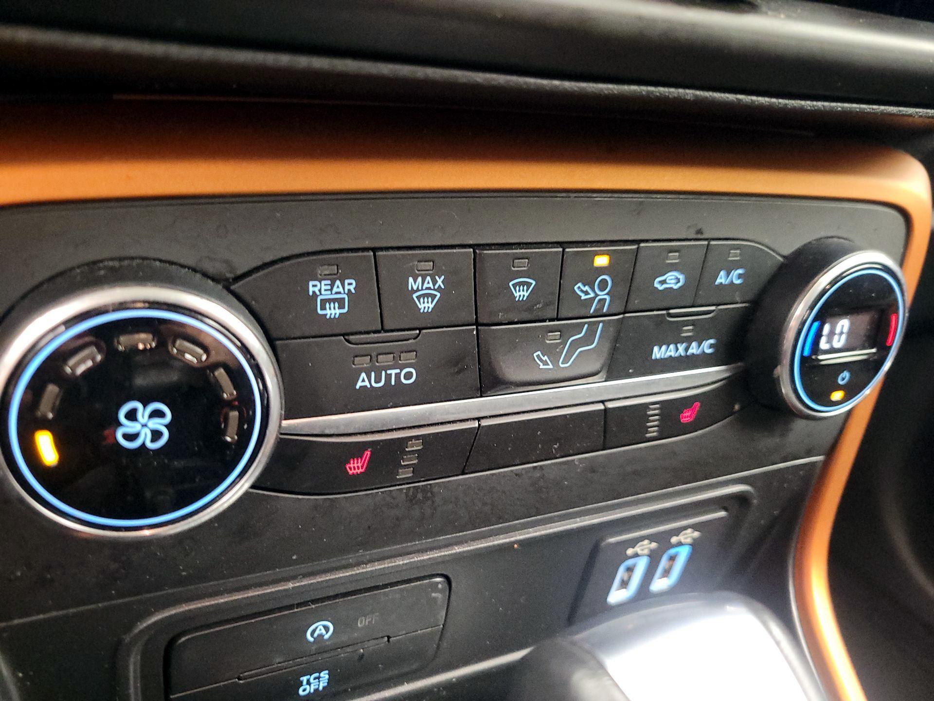 Thumbnail: 2021 Ford EcoSport - 16