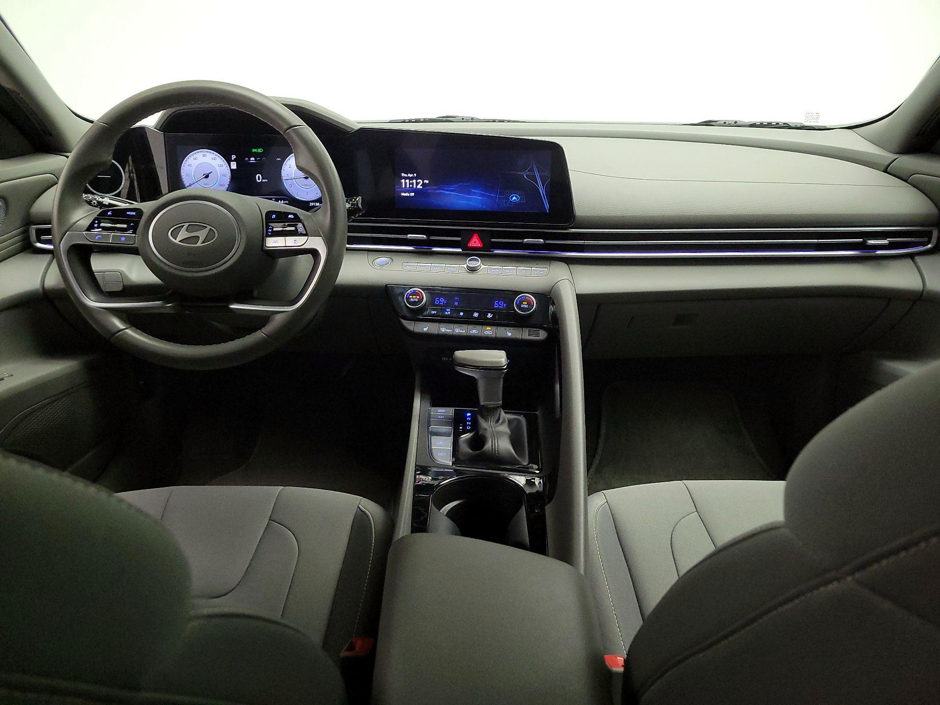 Thumbnail: 2025 Hyundai Elantra - 9