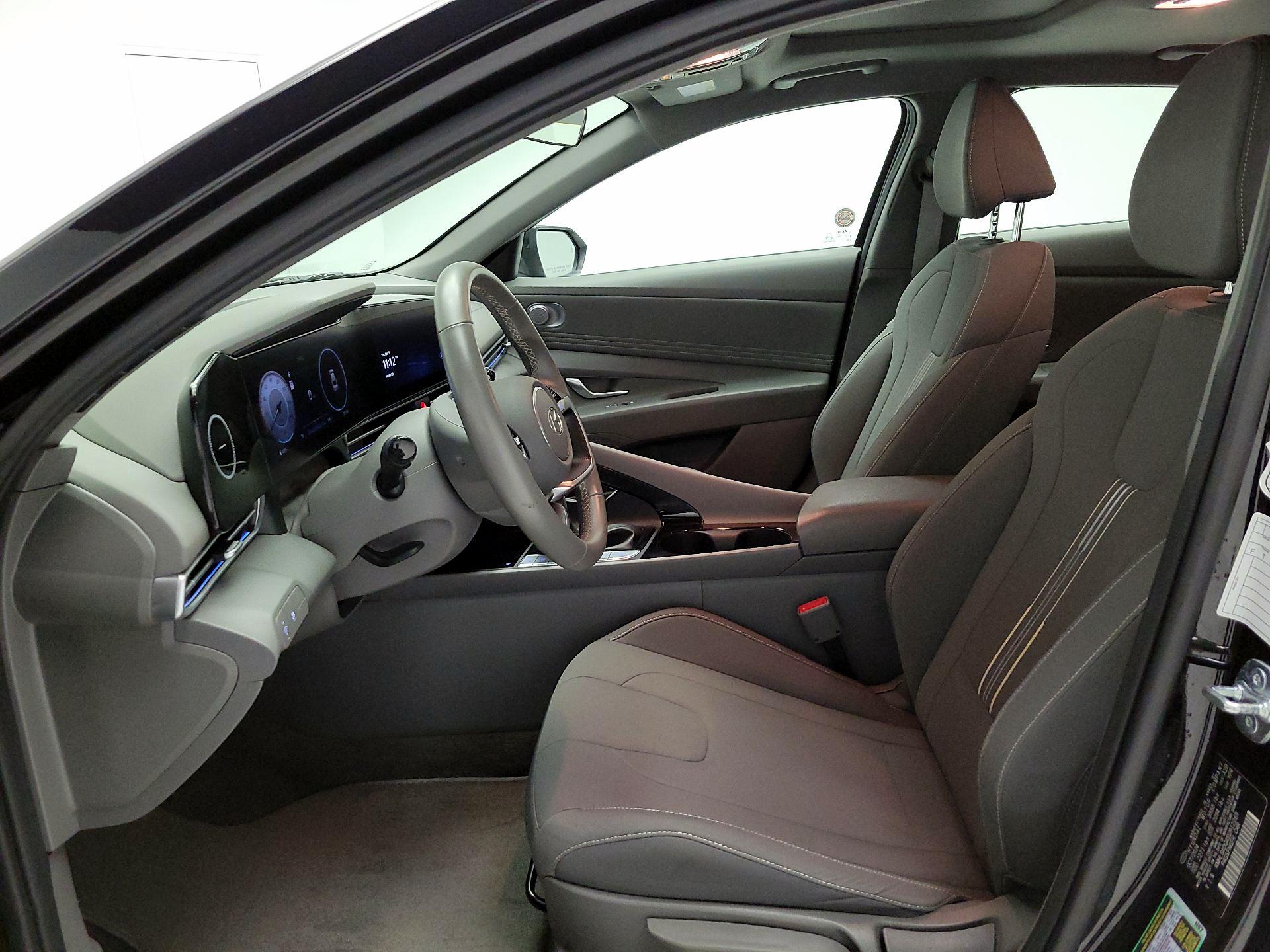 Thumbnail: 2025 Hyundai Elantra - 11