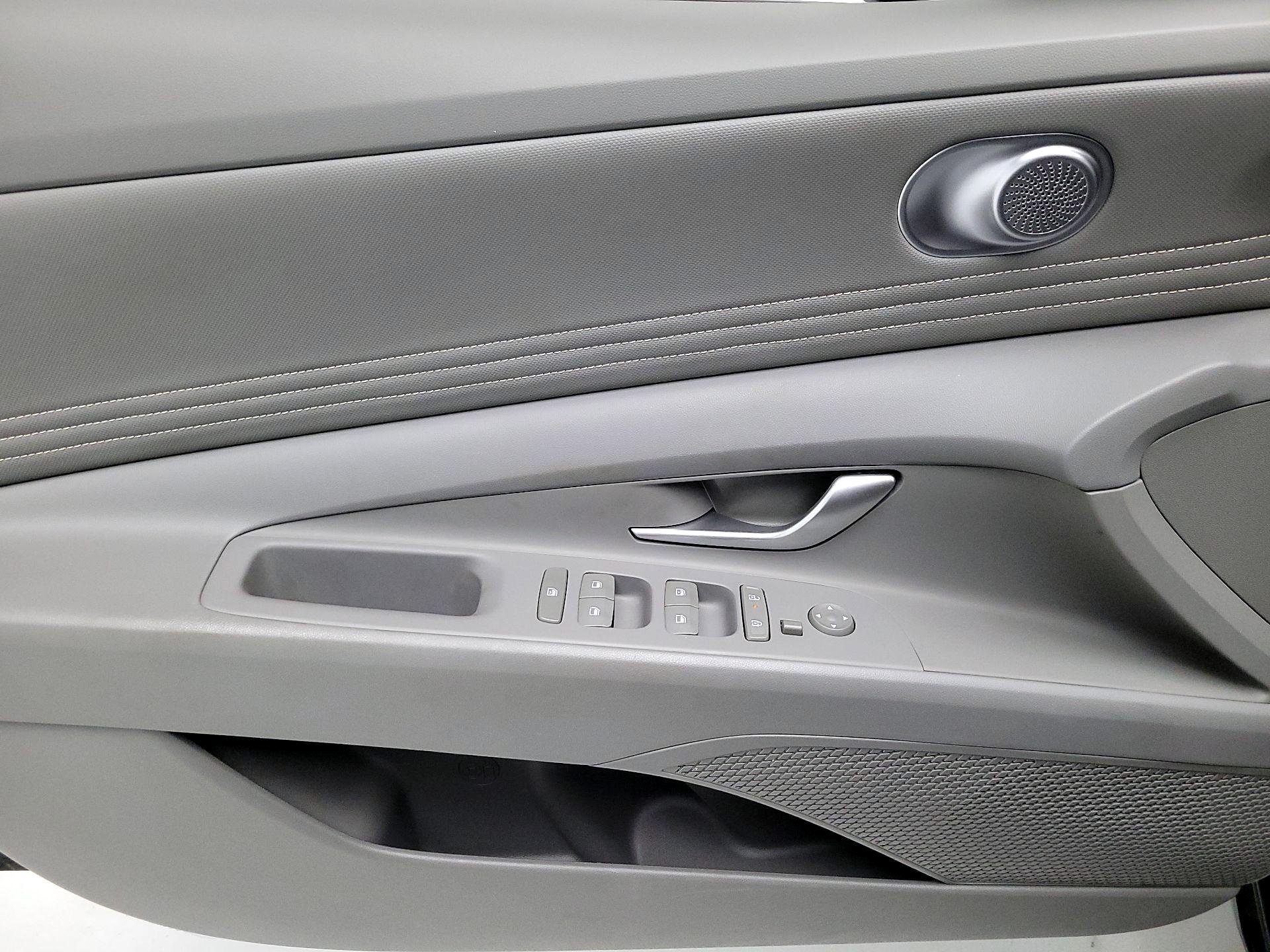 Thumbnail: 2025 Hyundai Elantra - 12