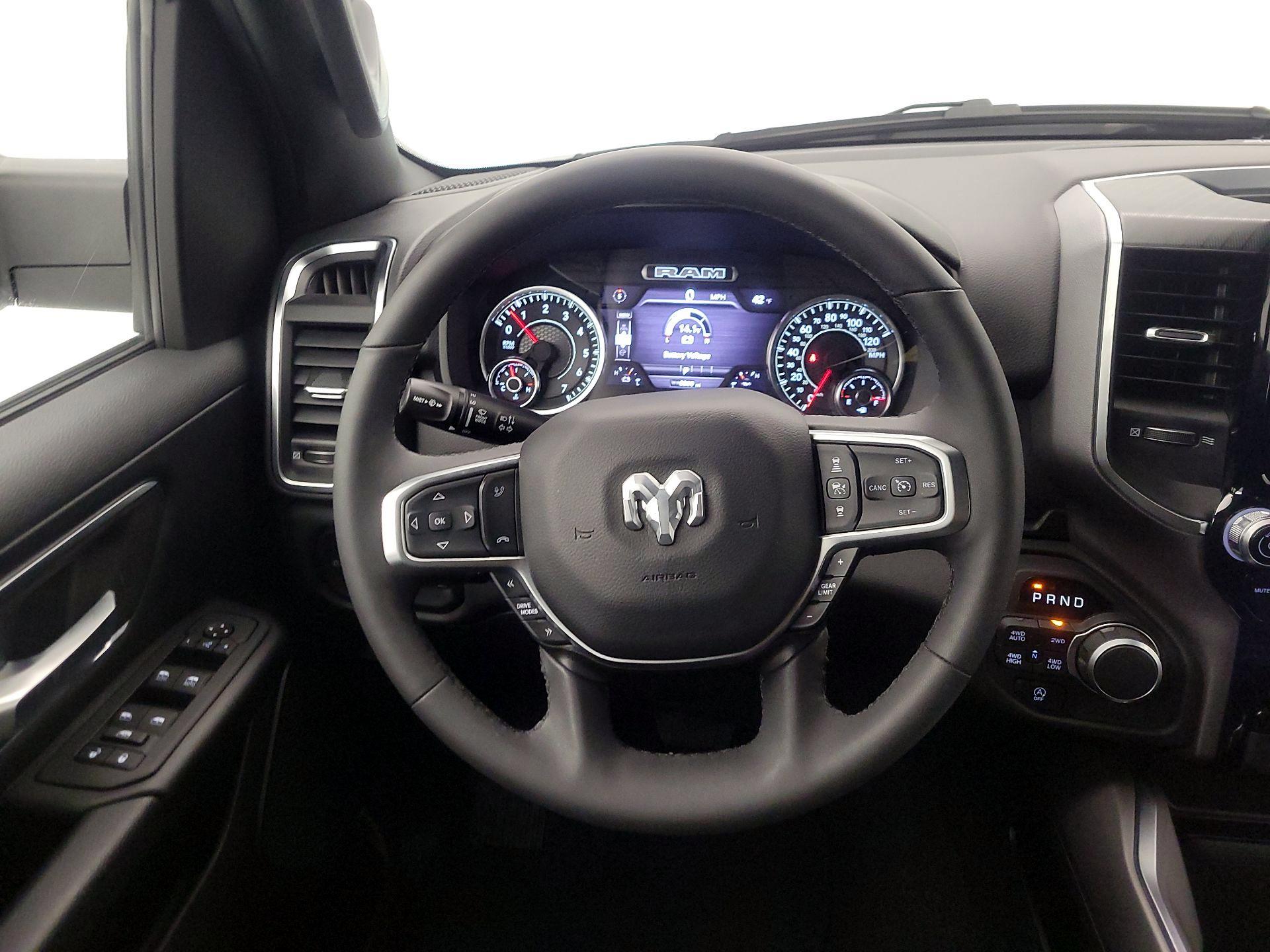 Thumbnail: 2025 RAM 1500 - 10