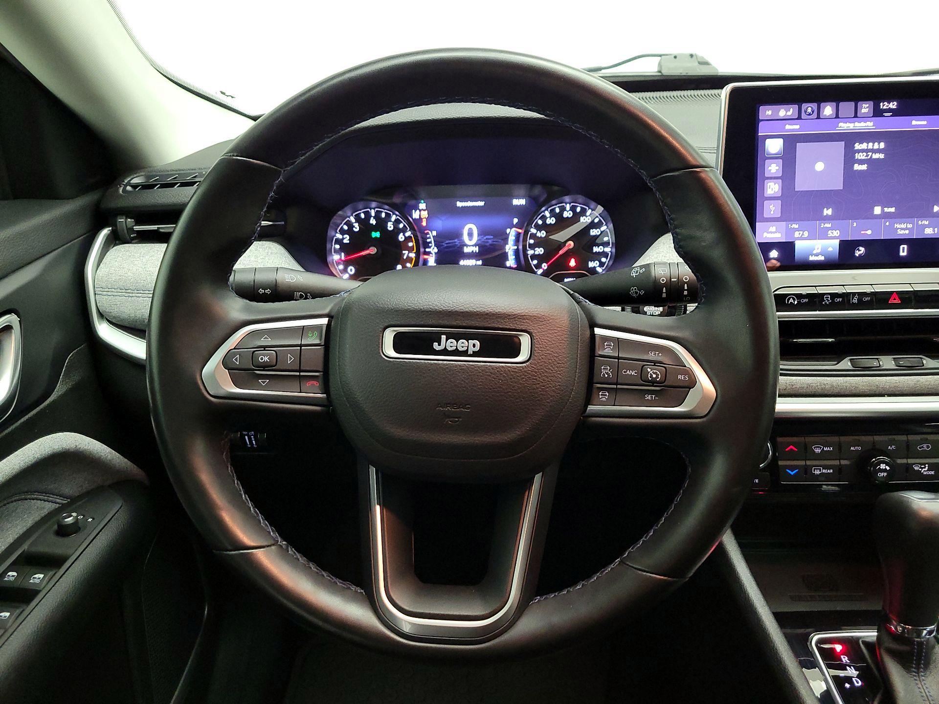 Thumbnail: 2022 Jeep Compass - 10