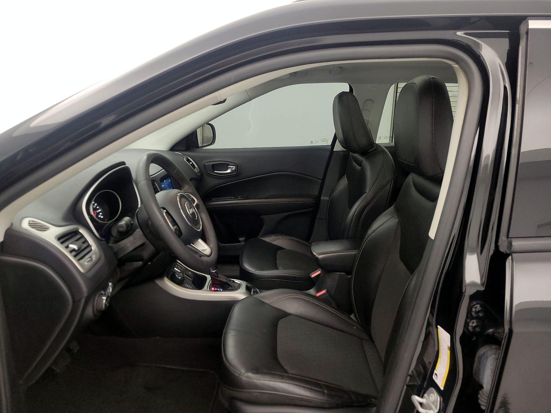 Thumbnail: 2021 Jeep Compass - 11