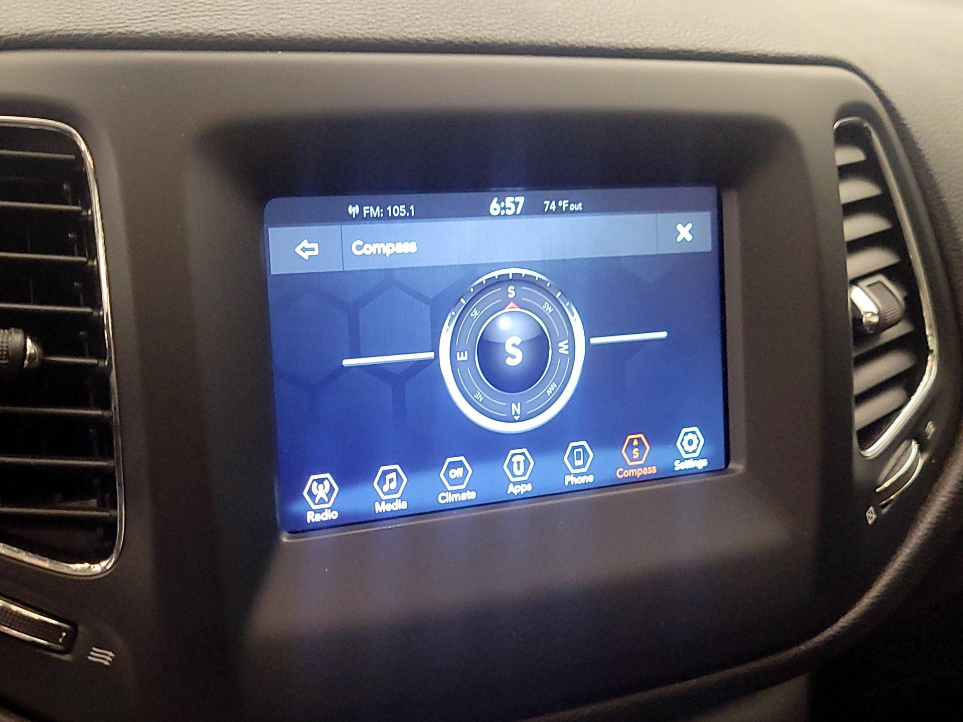Thumbnail: 2021 Jeep Compass - 14