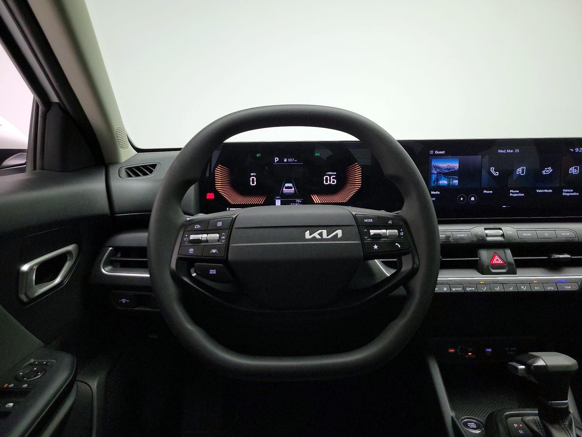 Thumbnail: 2025 Kia K4 - 10