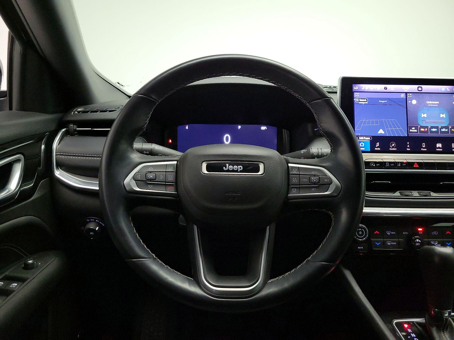 Thumbnail: 2022 Jeep Compass - 10