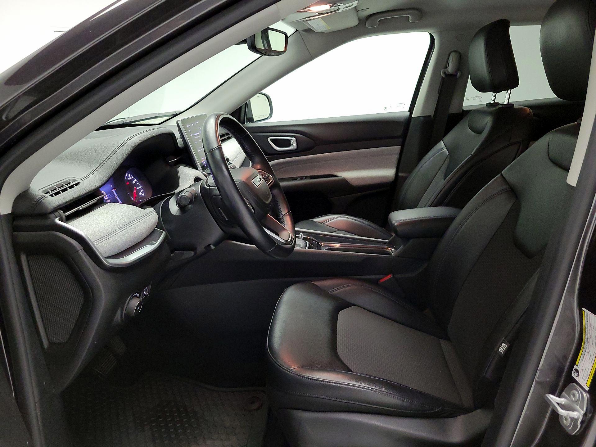 Thumbnail: 2022 Jeep Compass - 11