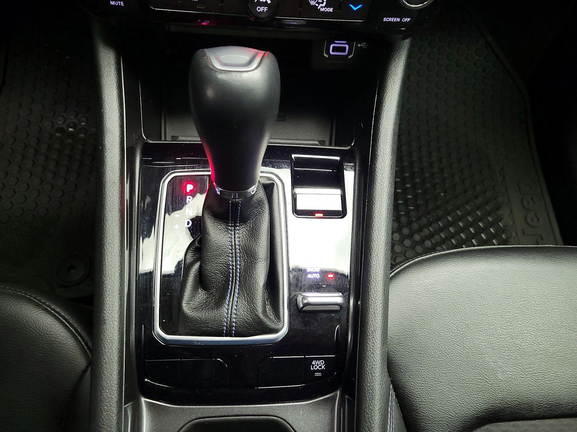 Thumbnail: 2022 Jeep Compass - 16