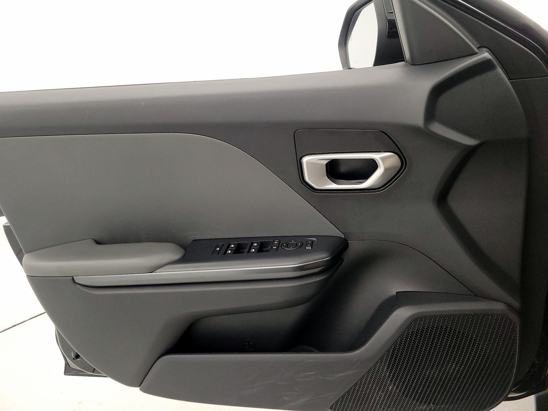 Thumbnail: 2025 Kia K4 - 12