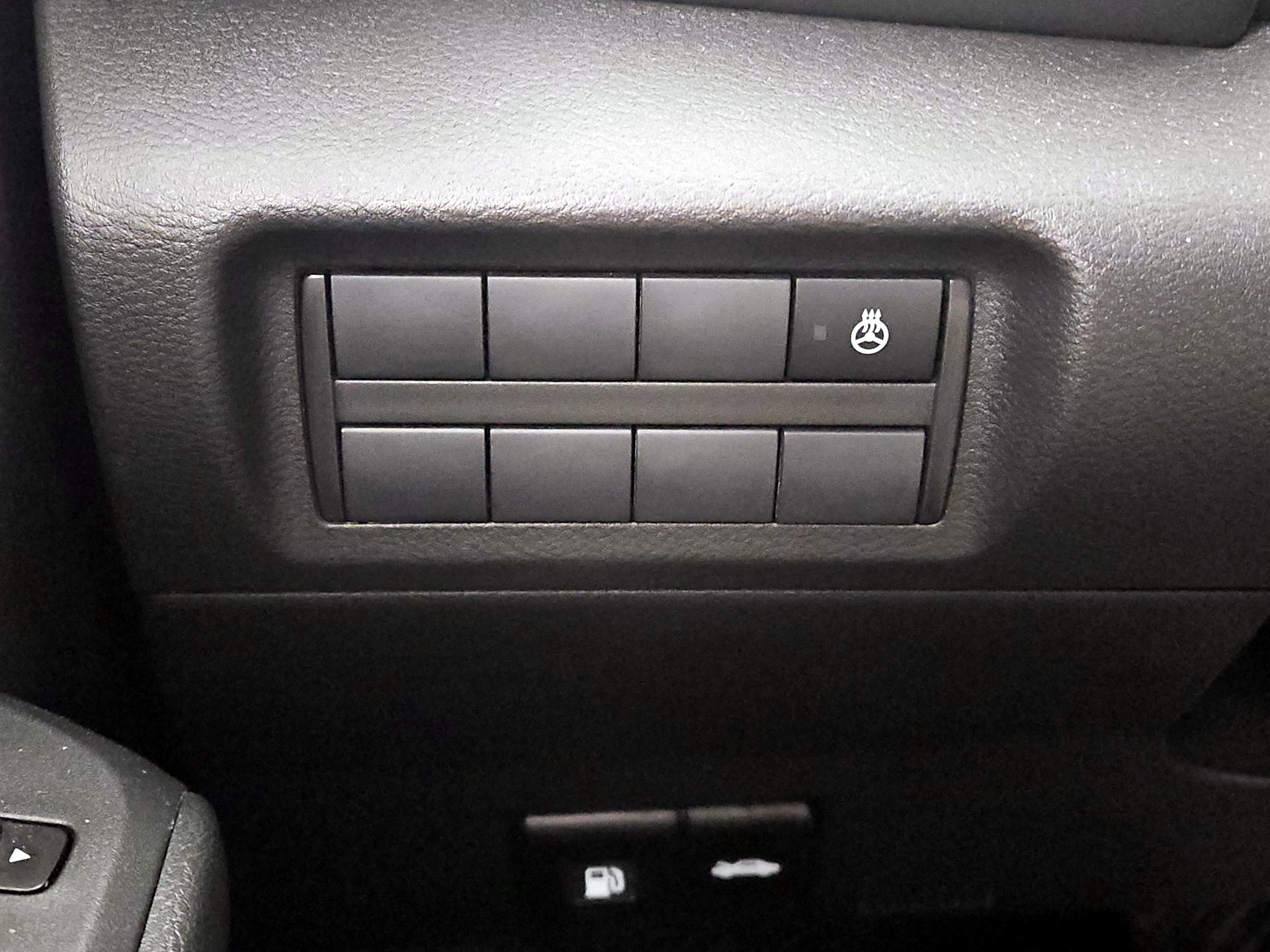 Thumbnail: 2023 Nissan Kicks - 13