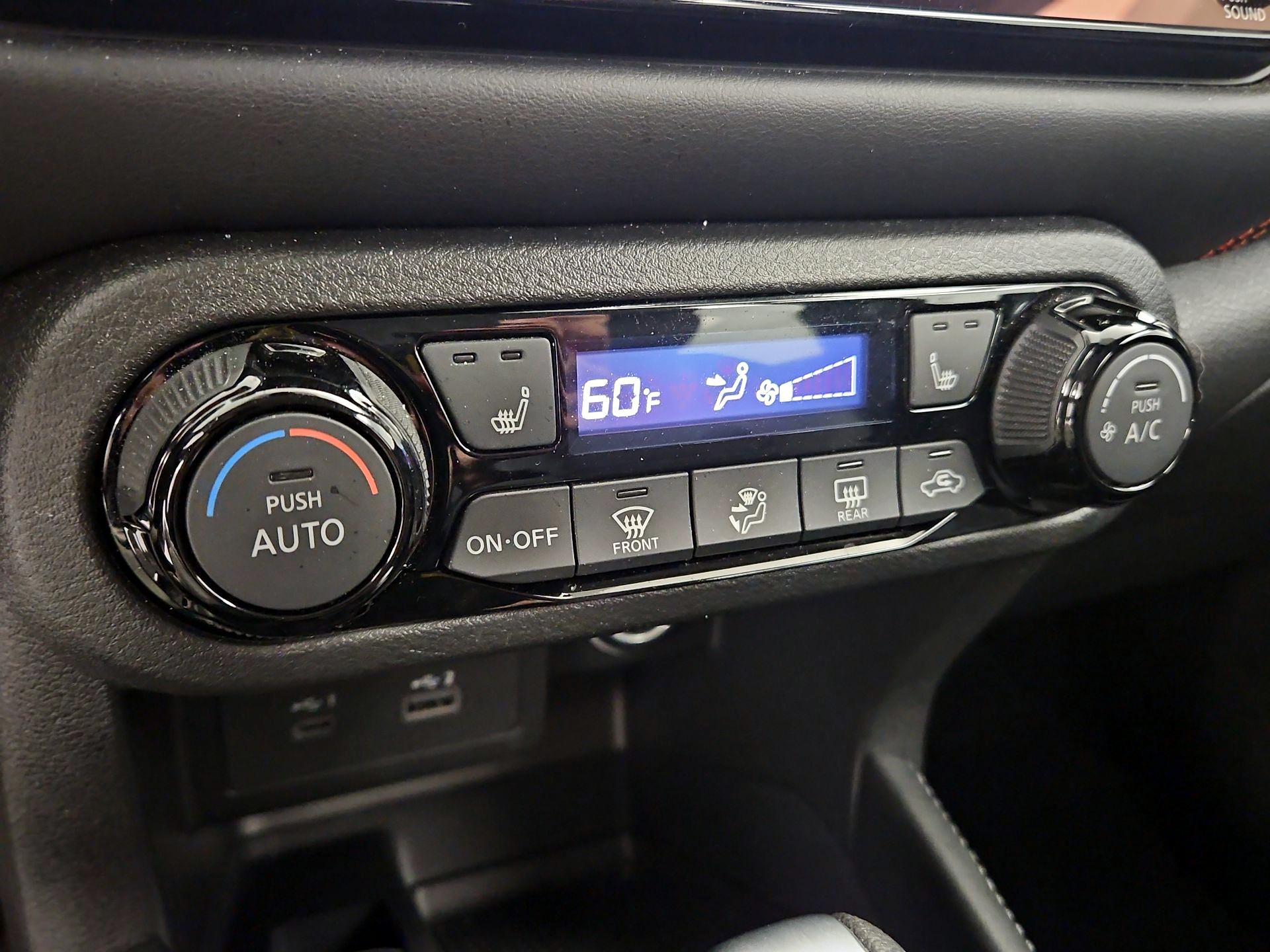 Thumbnail: 2023 Nissan Kicks - 16