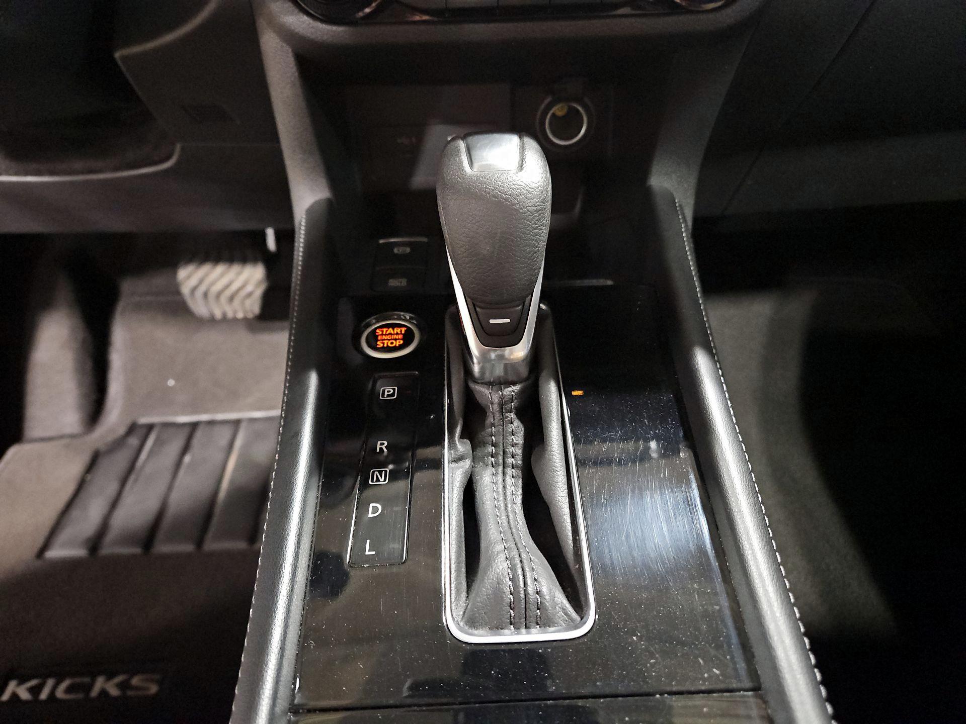 Thumbnail: 2023 Nissan Kicks - 17