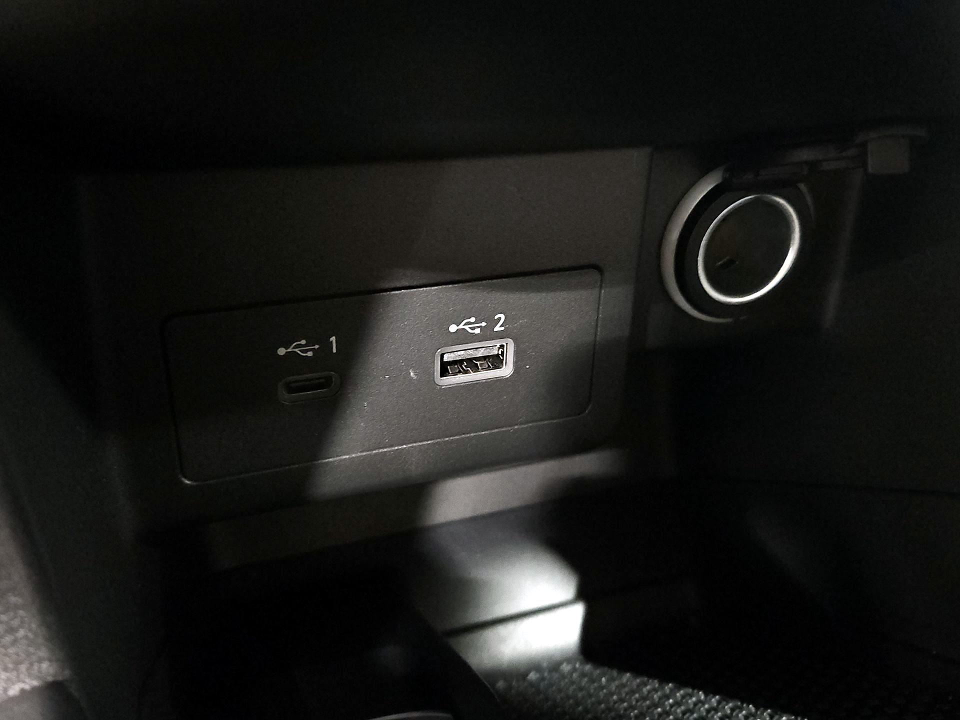 Thumbnail: 2023 Nissan Kicks - 18