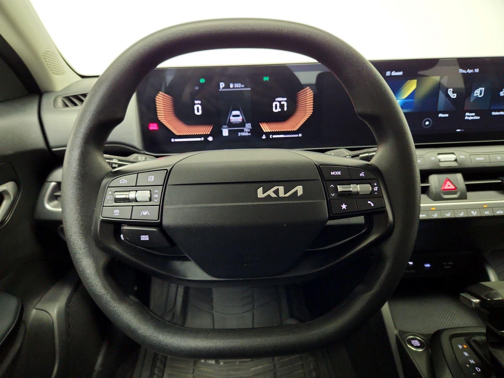 Thumbnail: 2025 Kia K4 - 10