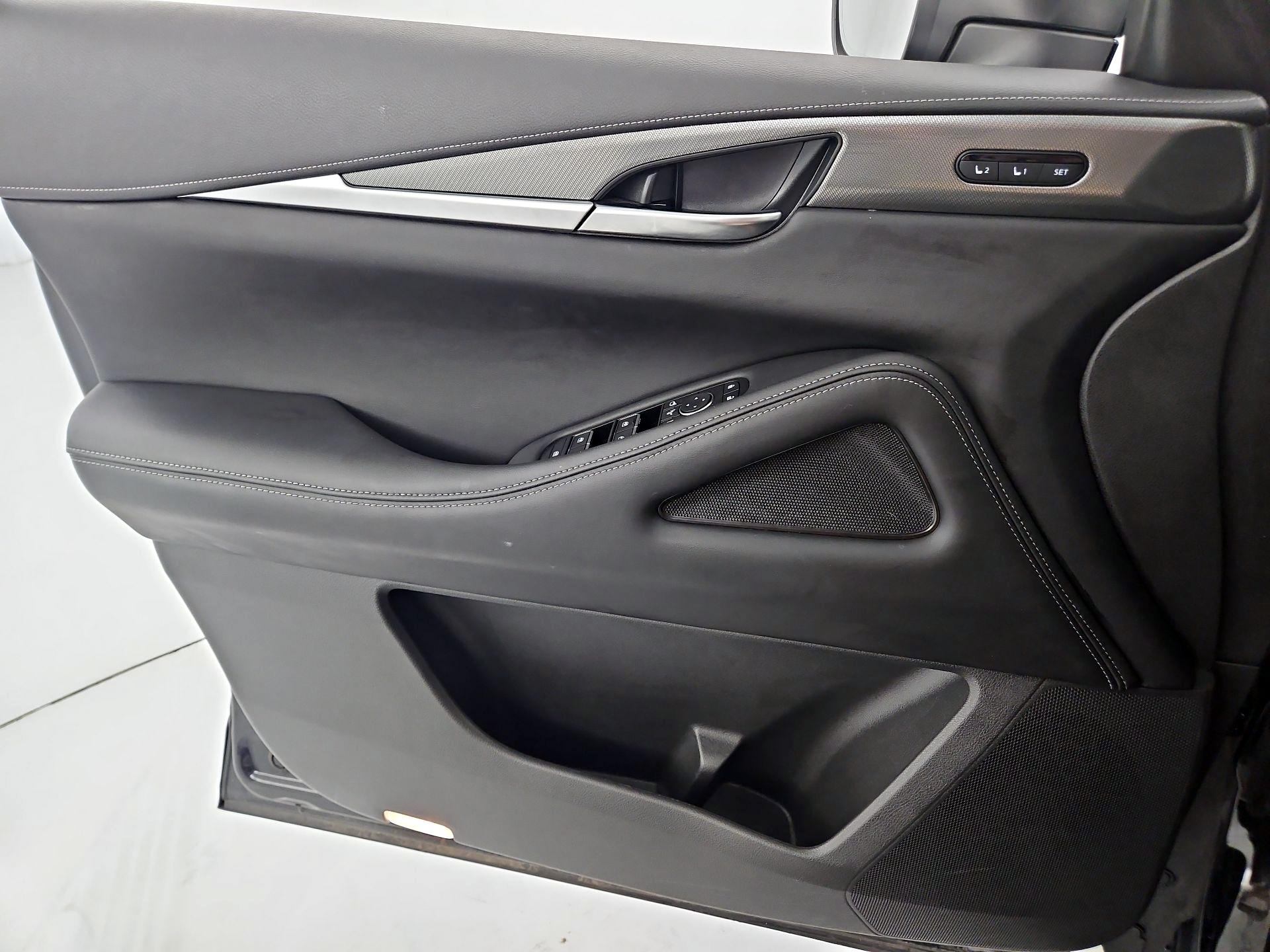 Thumbnail: 2023 INFINITI QX60 - 12