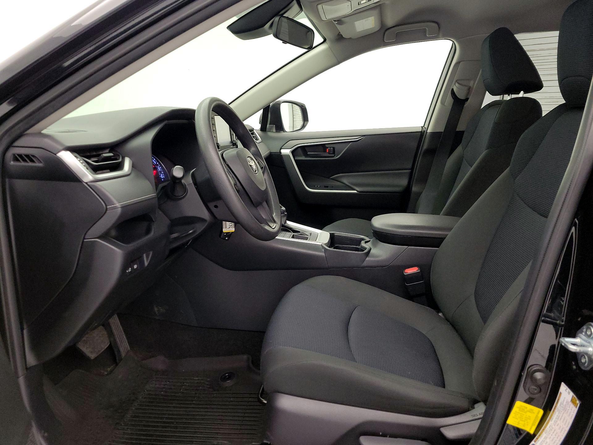 Thumbnail: 2020 Toyota RAV4 - 11