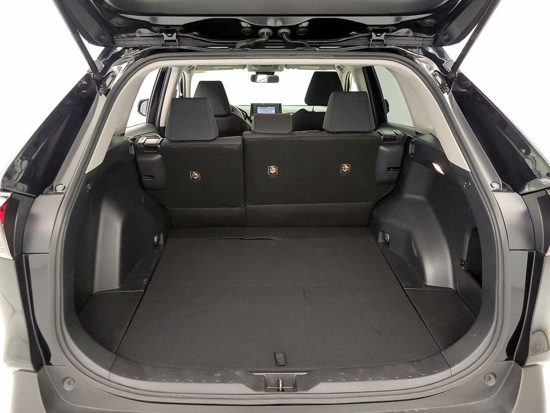 Thumbnail: 2020 Toyota RAV4 - 20