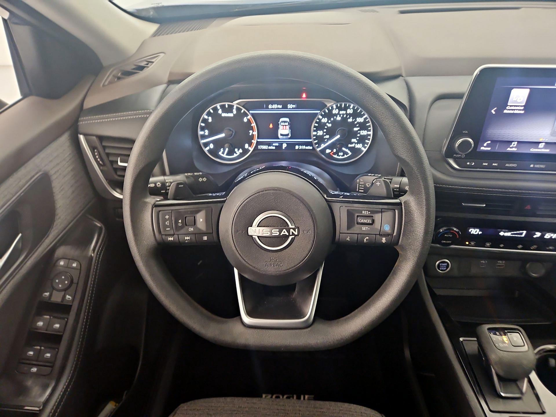 Thumbnail: 2023 Nissan Rogue - 10