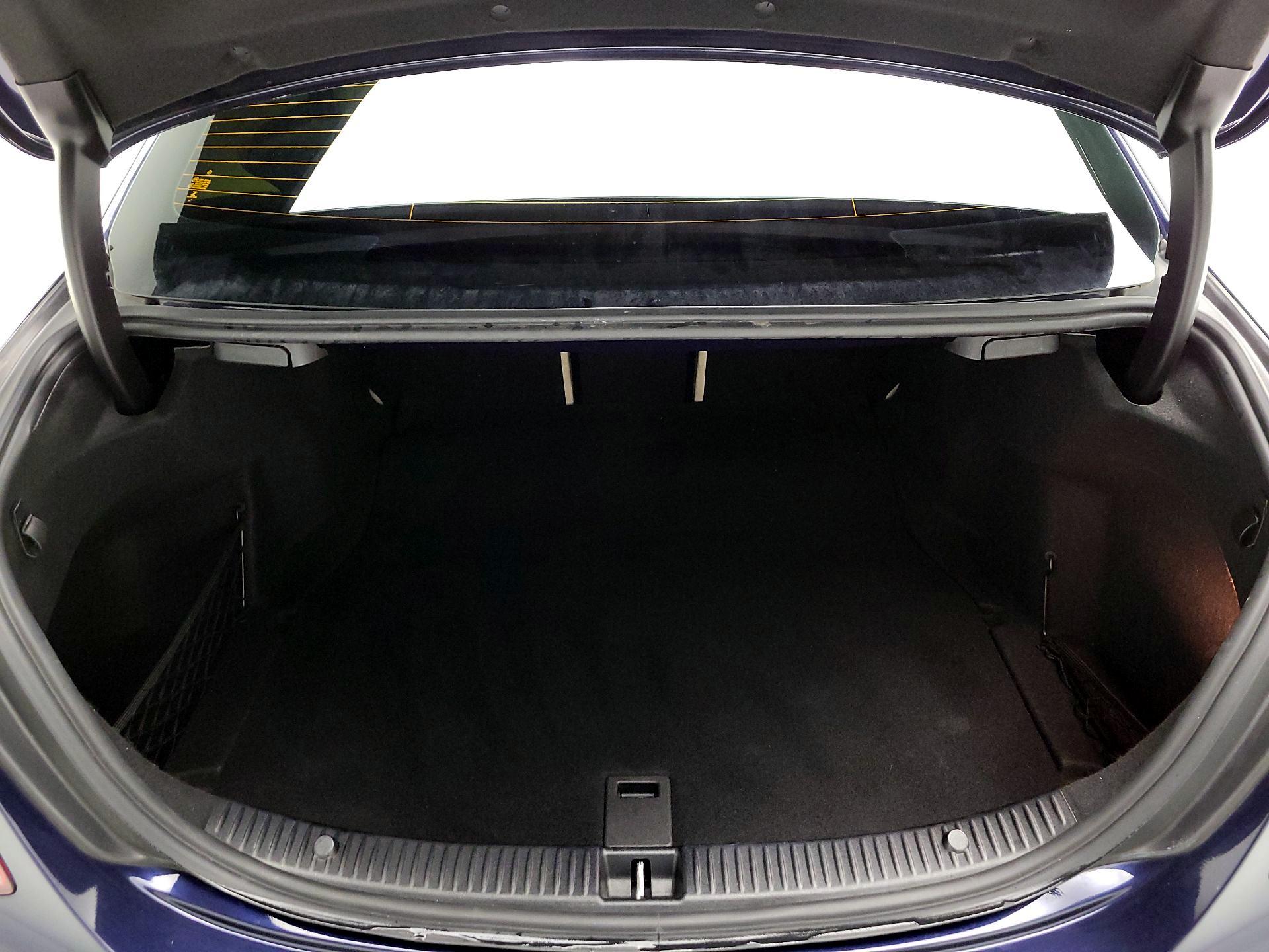 Thumbnail: 2021 Mercedes-Benz C-Class - 20