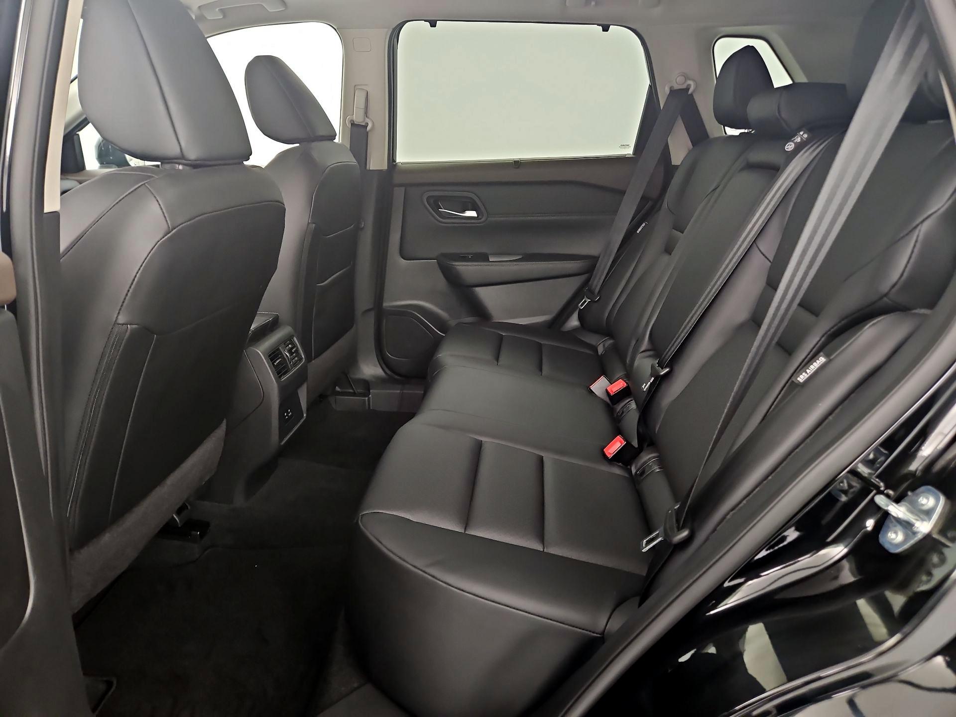 Thumbnail: 2023 Nissan Rogue - 20