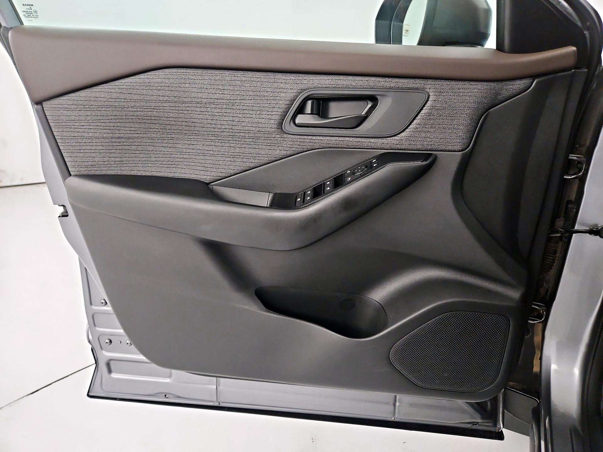 Thumbnail: 2023 Nissan Rogue - 12