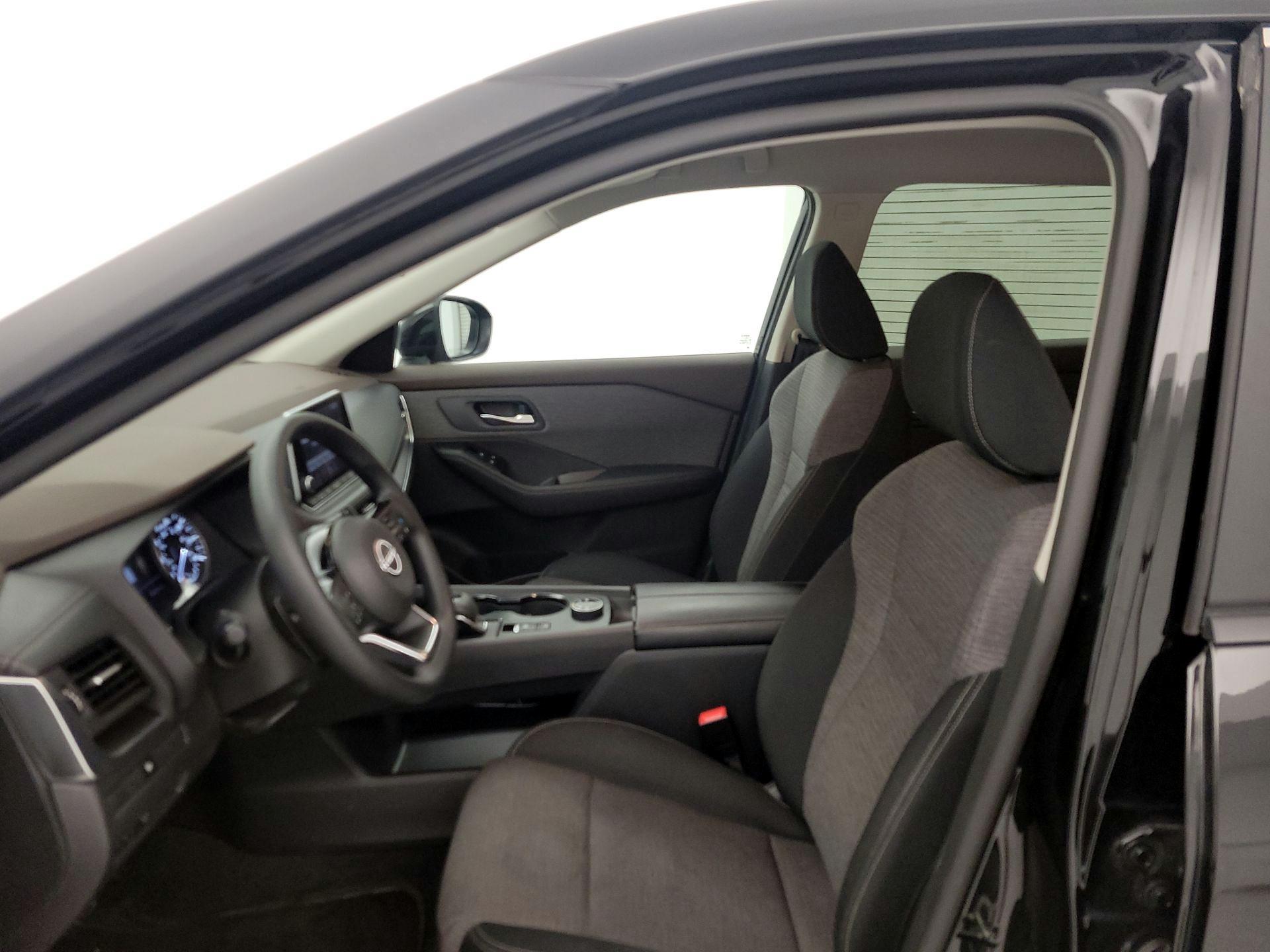 Thumbnail: 2023 Nissan Rogue - 11