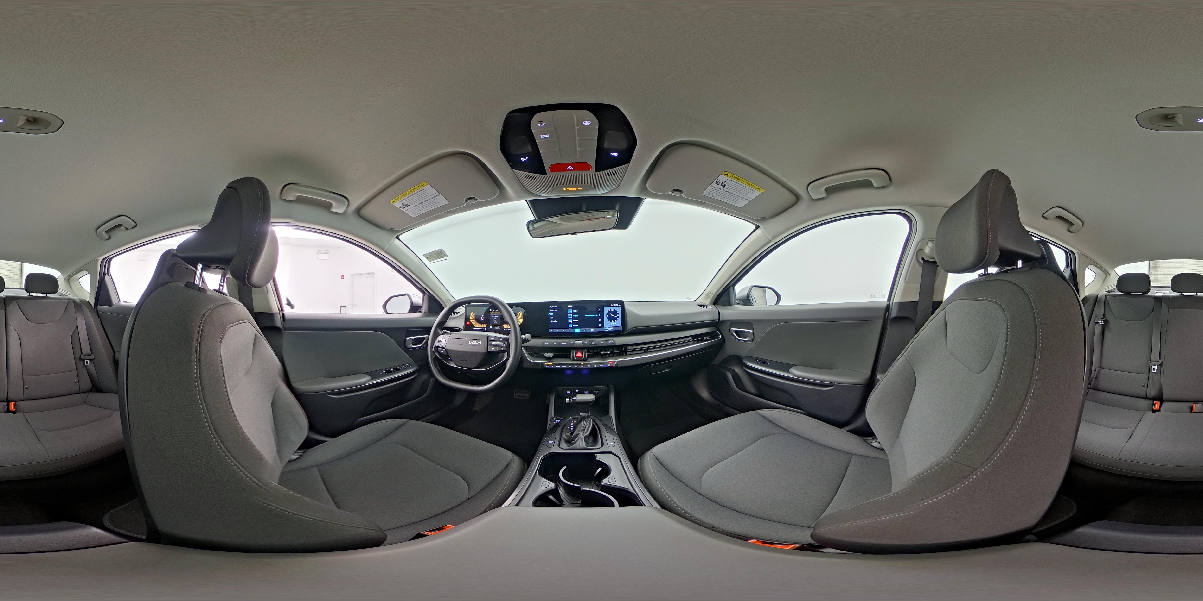 2025 Kia K4 LXS - Photo 24