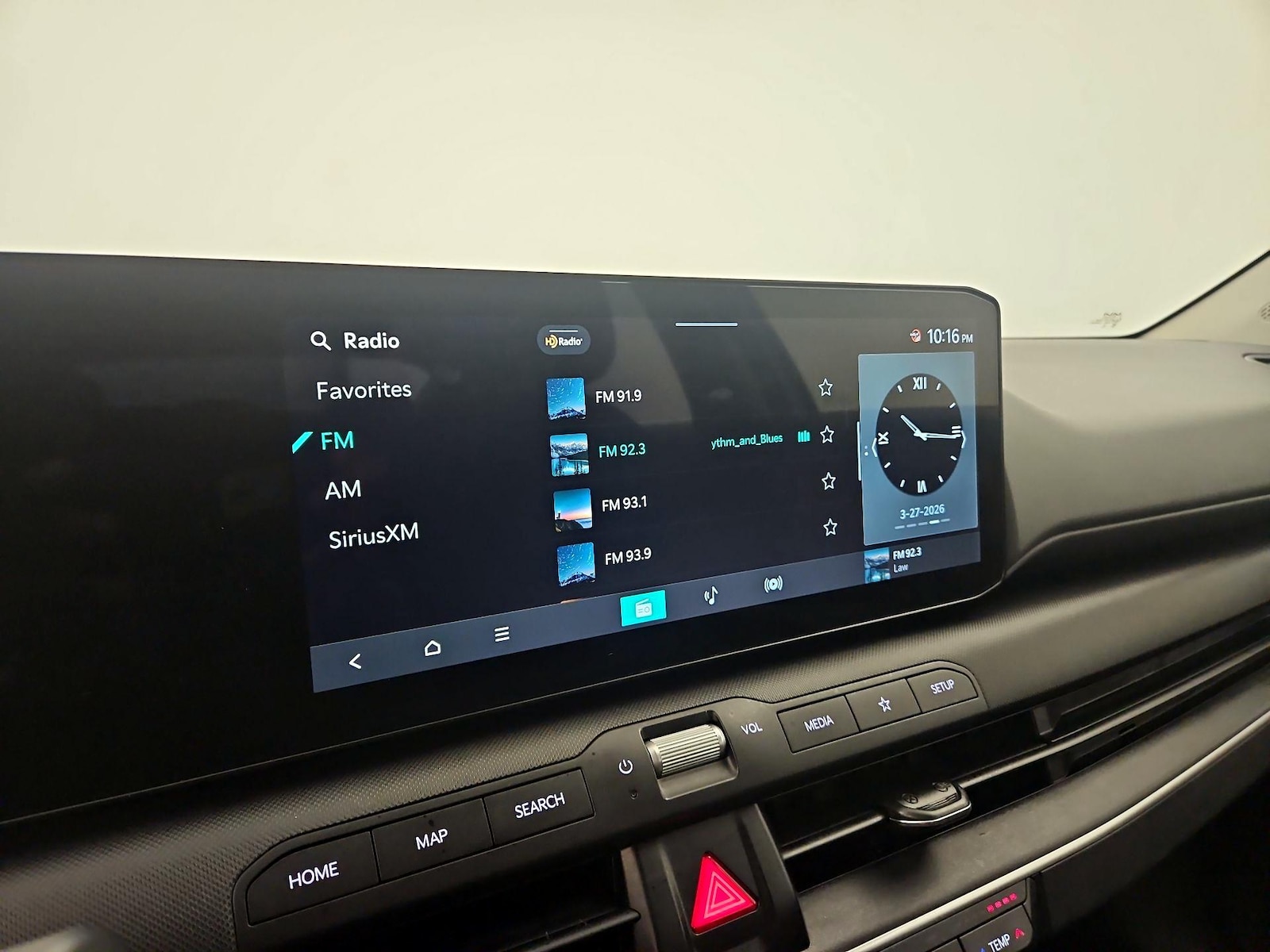 2025 Kia K4 LXS - Photo 16