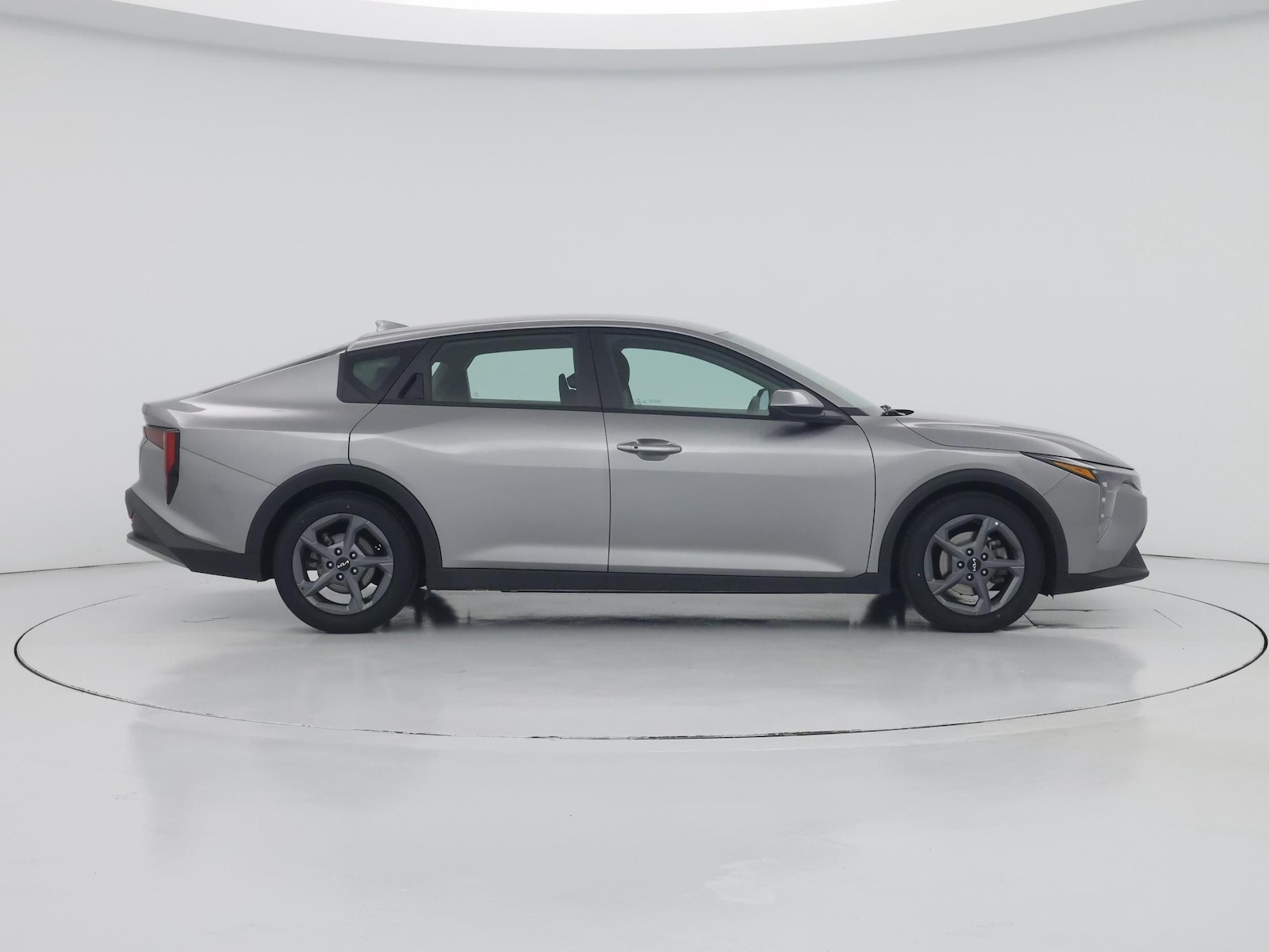 2025 Kia K4 LXS - Photo 8