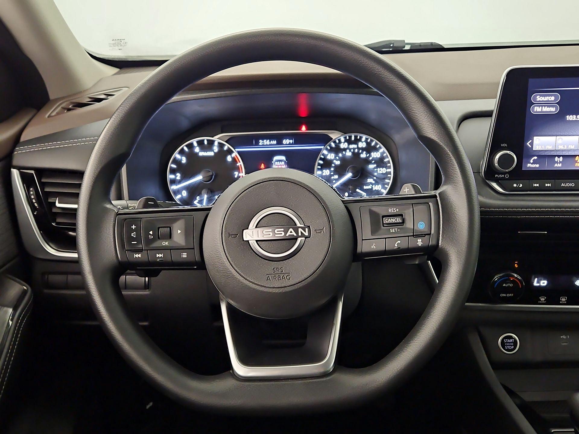 Thumbnail: 2023 Nissan Rogue - 10
