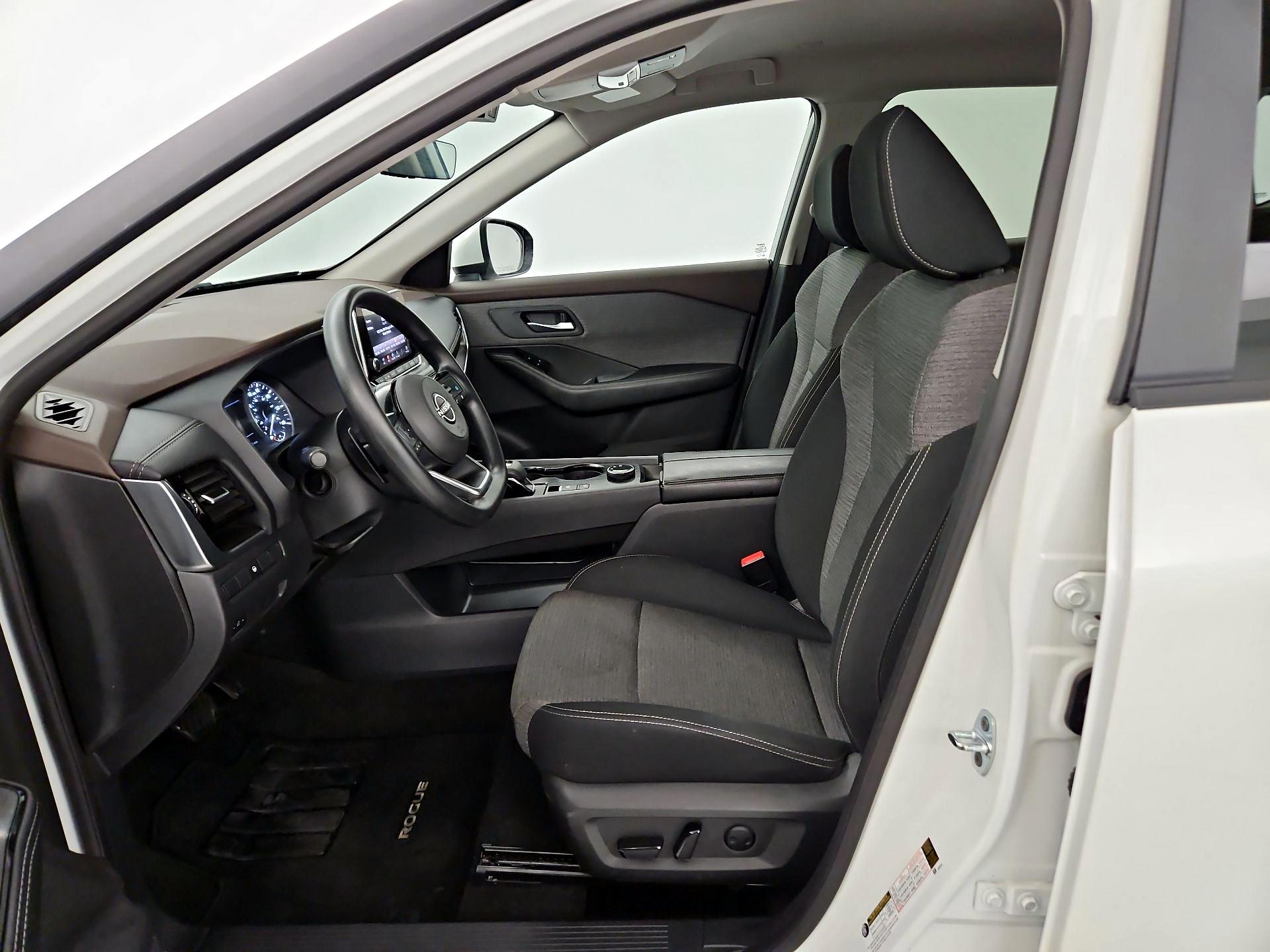 Thumbnail: 2023 Nissan Rogue - 11